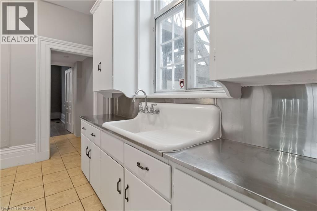 56 Mount Pleasant Street, Brantford, Ontario  N3T 1S8 - Photo 20 - 40805830