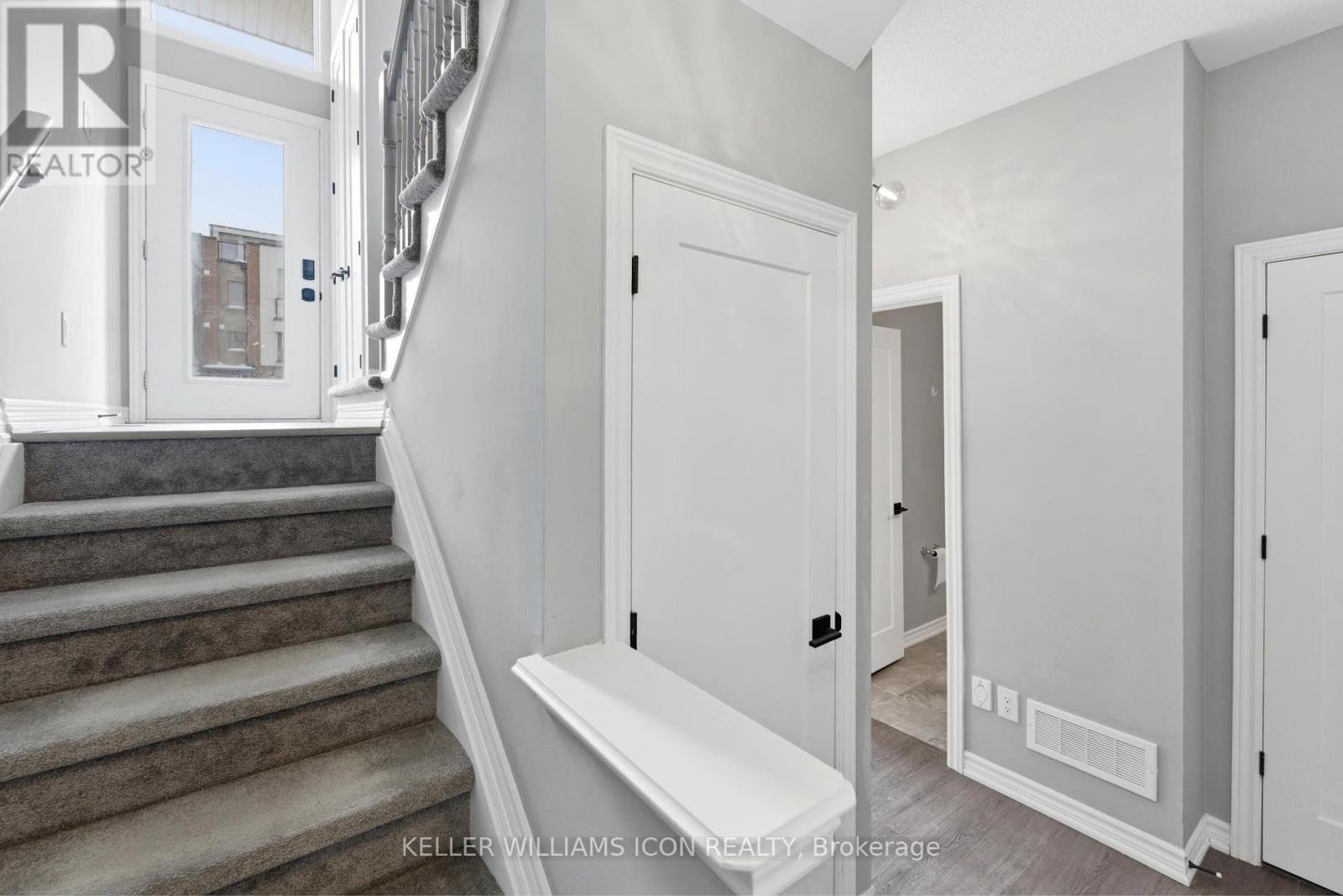 829 Mikinak Road, Ottawa, Ontario  K1K 4Z9 - Photo 20 - X12808388