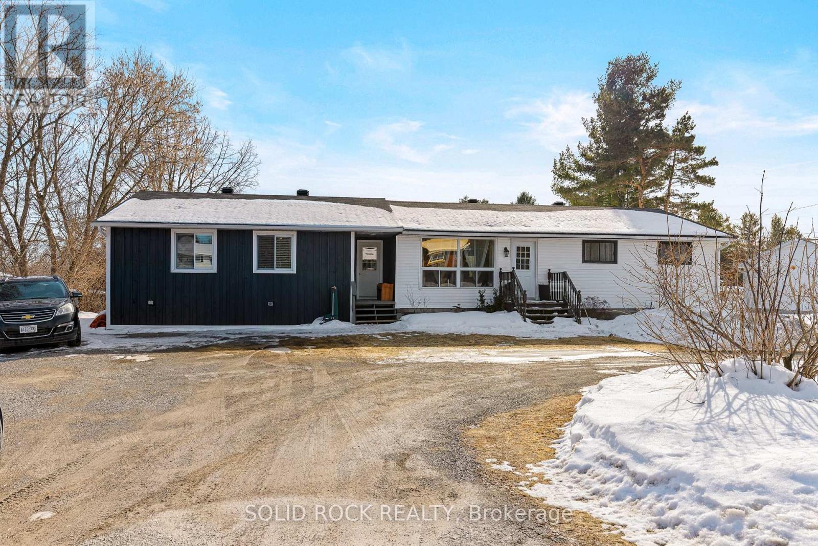 317 County Road 16 Road, Elizabethtown-Kitley, Ontario  K0G 1G0 - Photo 2 - X12808404