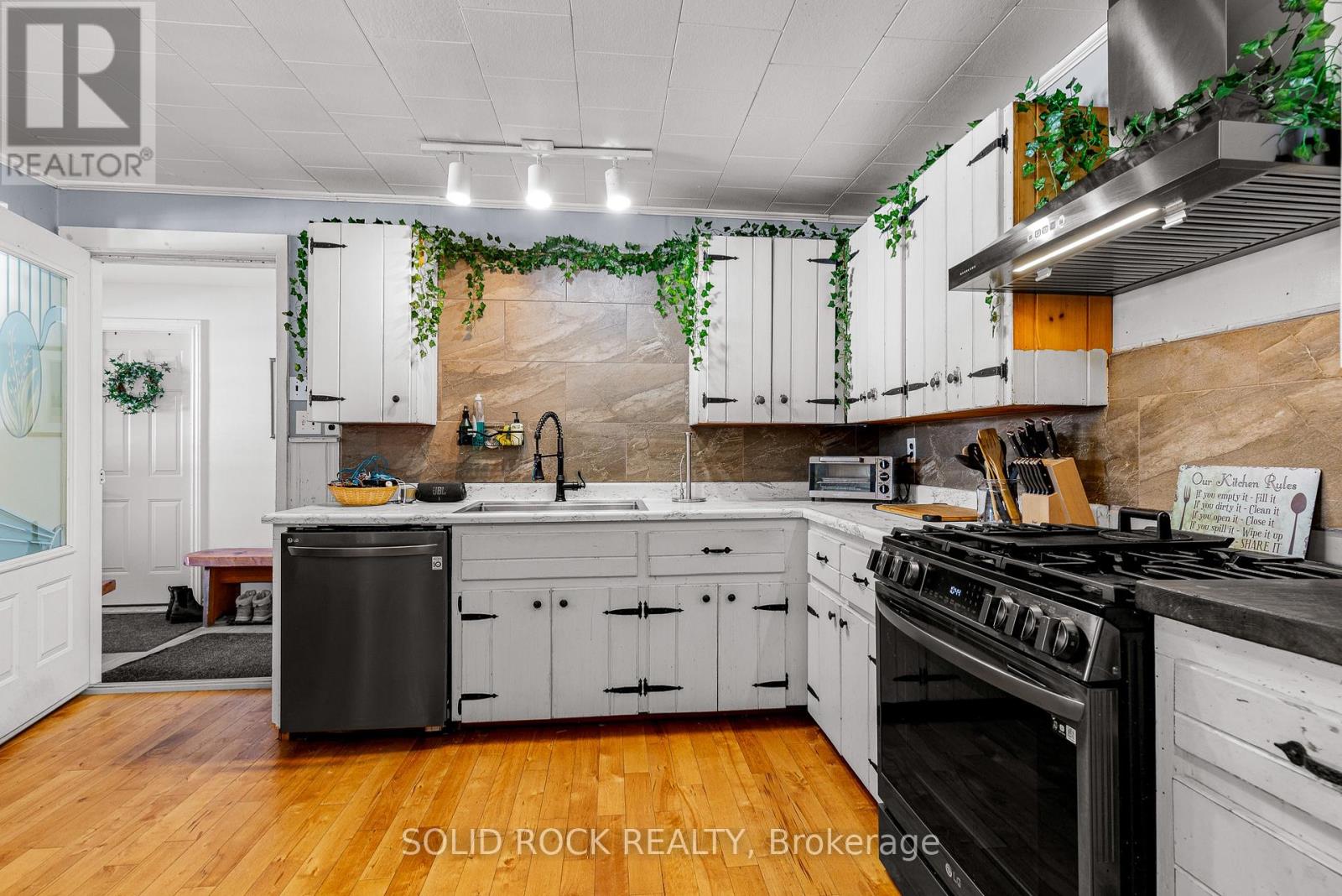 317 County Road 16 Road, Elizabethtown-Kitley, Ontario  K0G 1G0 - Photo 6 - X12808404