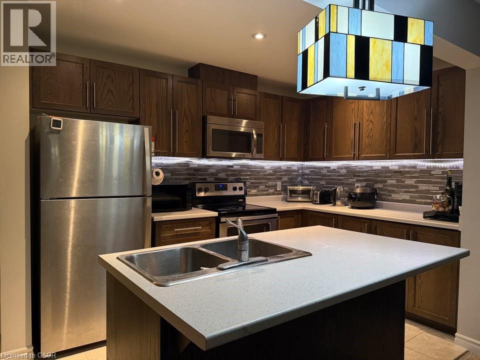 166 Templewood Drive, Kitchener, Ontario  N2R 1Y4 - Photo 6 - 40806201