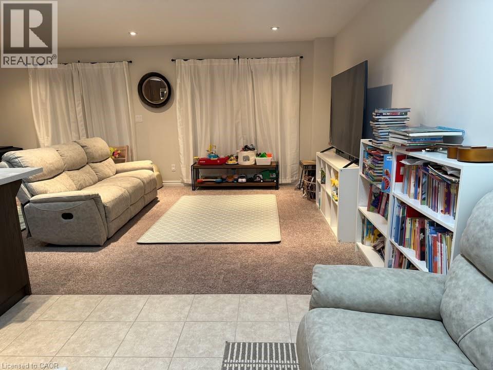 166 Templewood Drive, Kitchener, Ontario  N2R 1Y4 - Photo 5 - 40806201