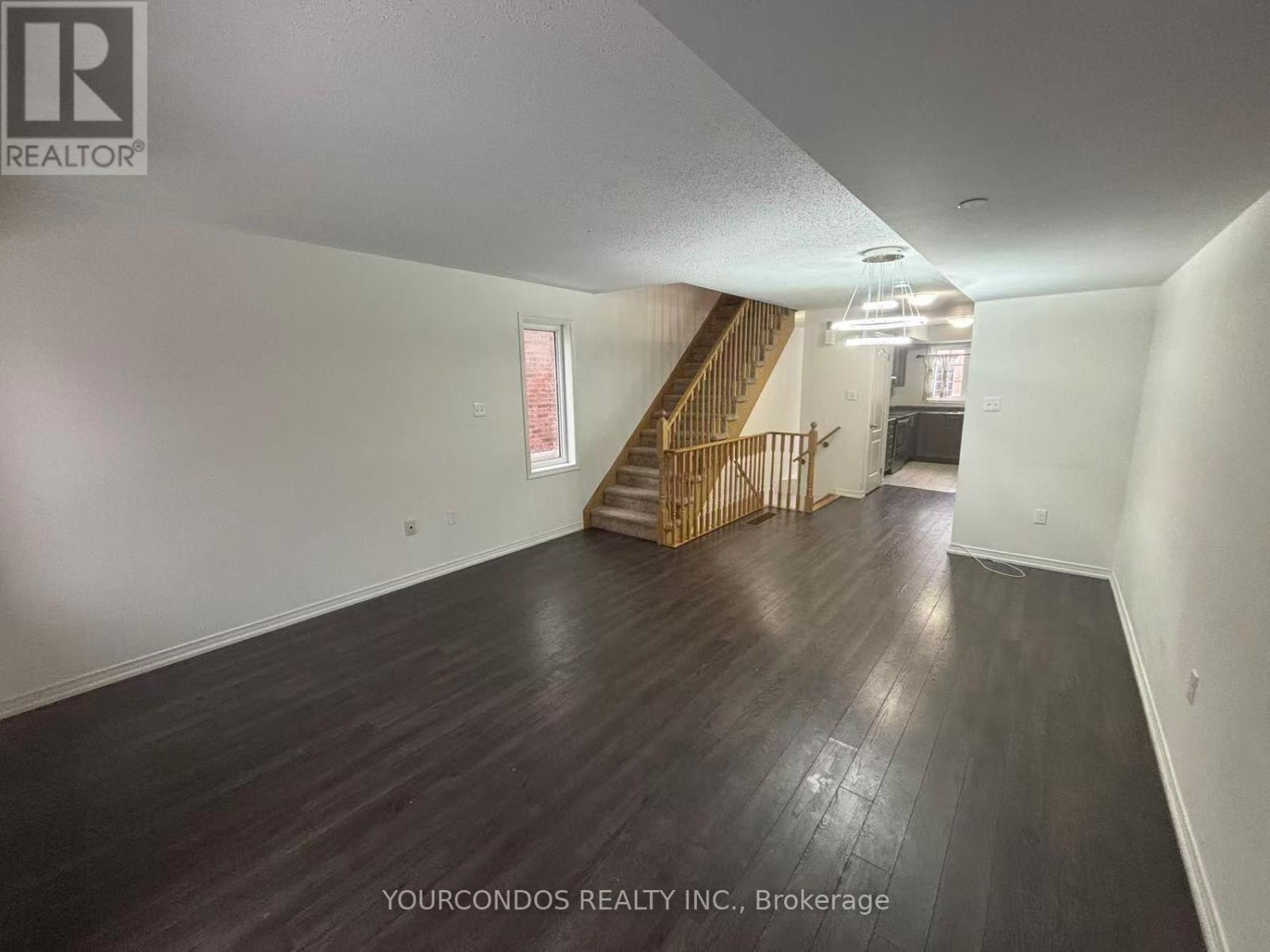 38 Filly Path, Oshawa, Ontario  L1L 0K9 - Photo 3 - E12808400