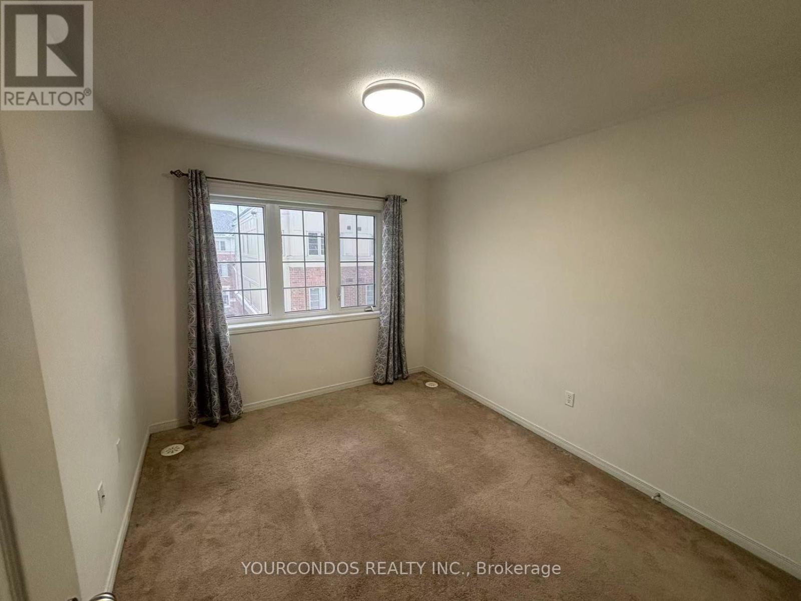 38 Filly Path, Oshawa, Ontario  L1L 0K9 - Photo 6 - E12808400