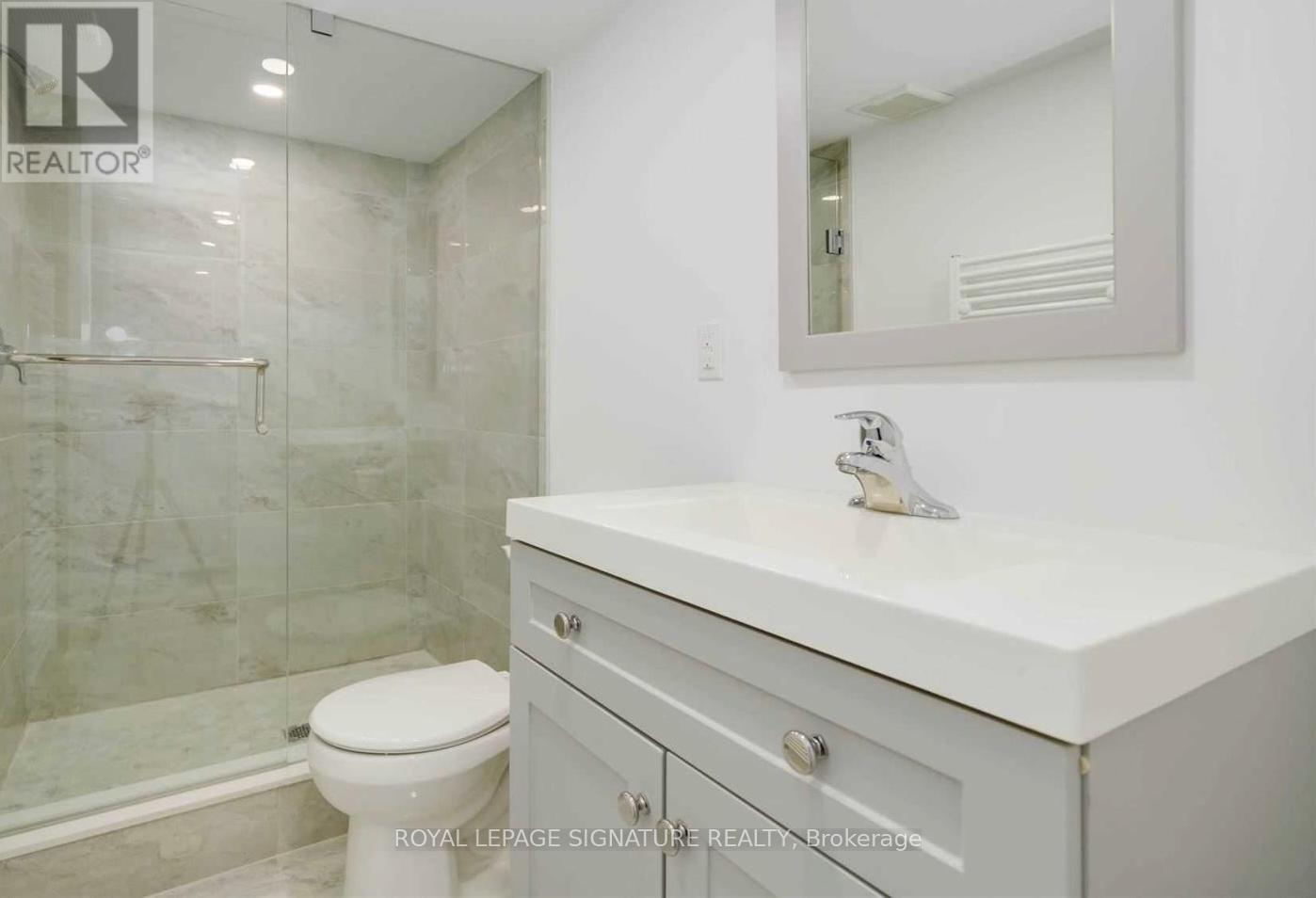 Lower - 129 Curzon Street, Toronto, Ontario  M4M 3B3 - Photo 5 - E12805858
