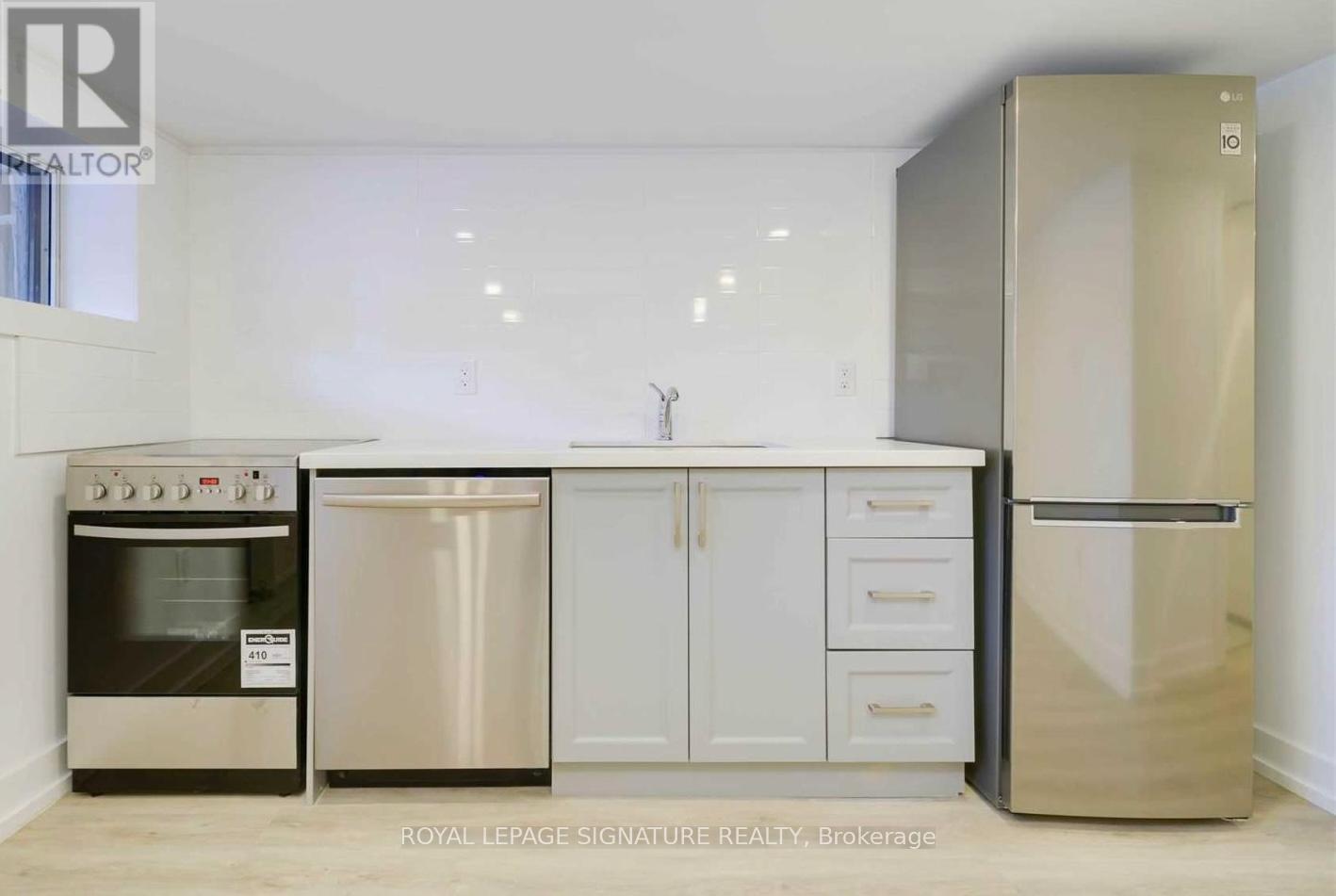 Lower - 129 Curzon Street, Toronto, Ontario  M4M 3B3 - Photo 3 - E12805858