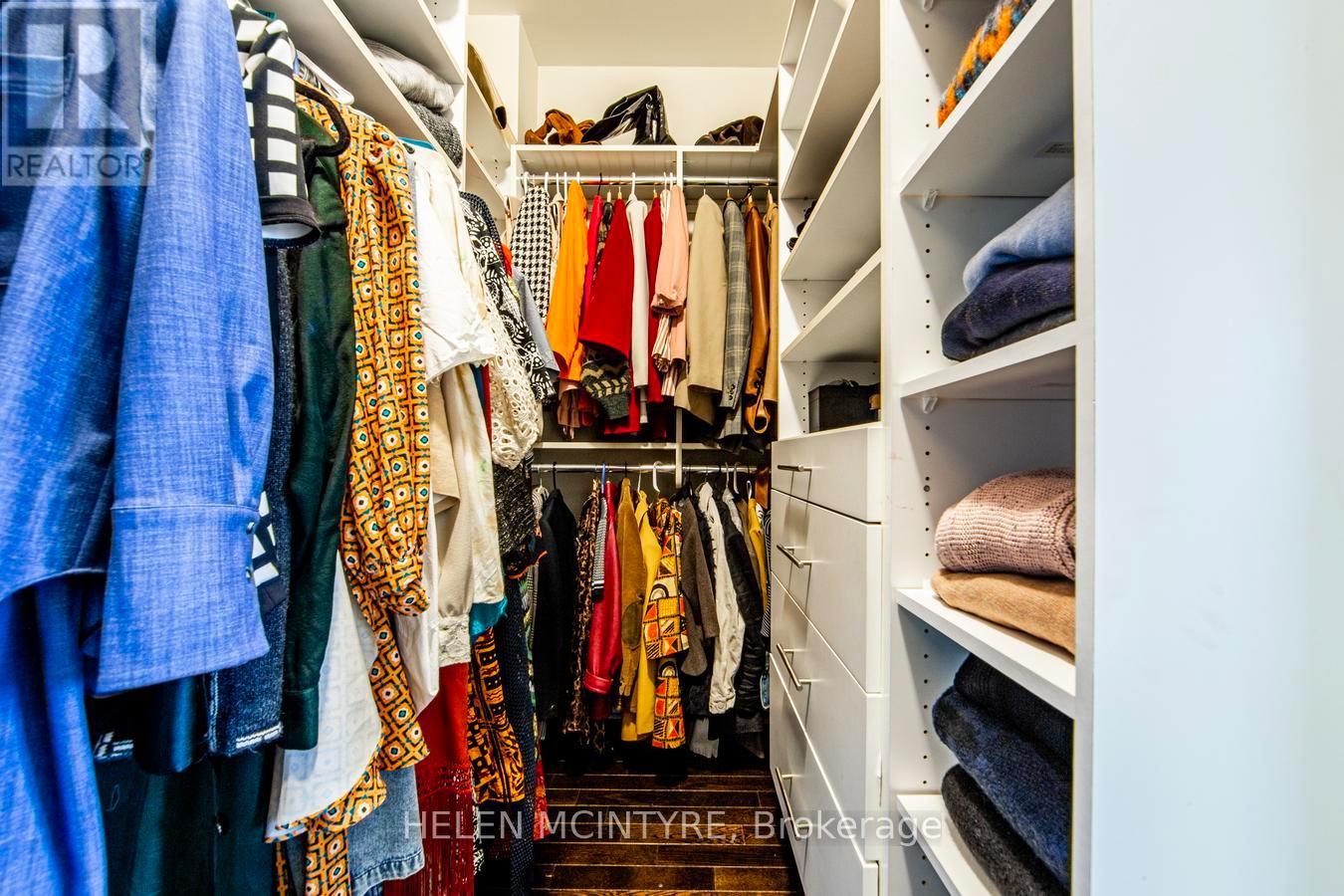 52 Cormier Heights, Toronto, Ontario  M8Z 0B5 - Photo 14 - W12808382