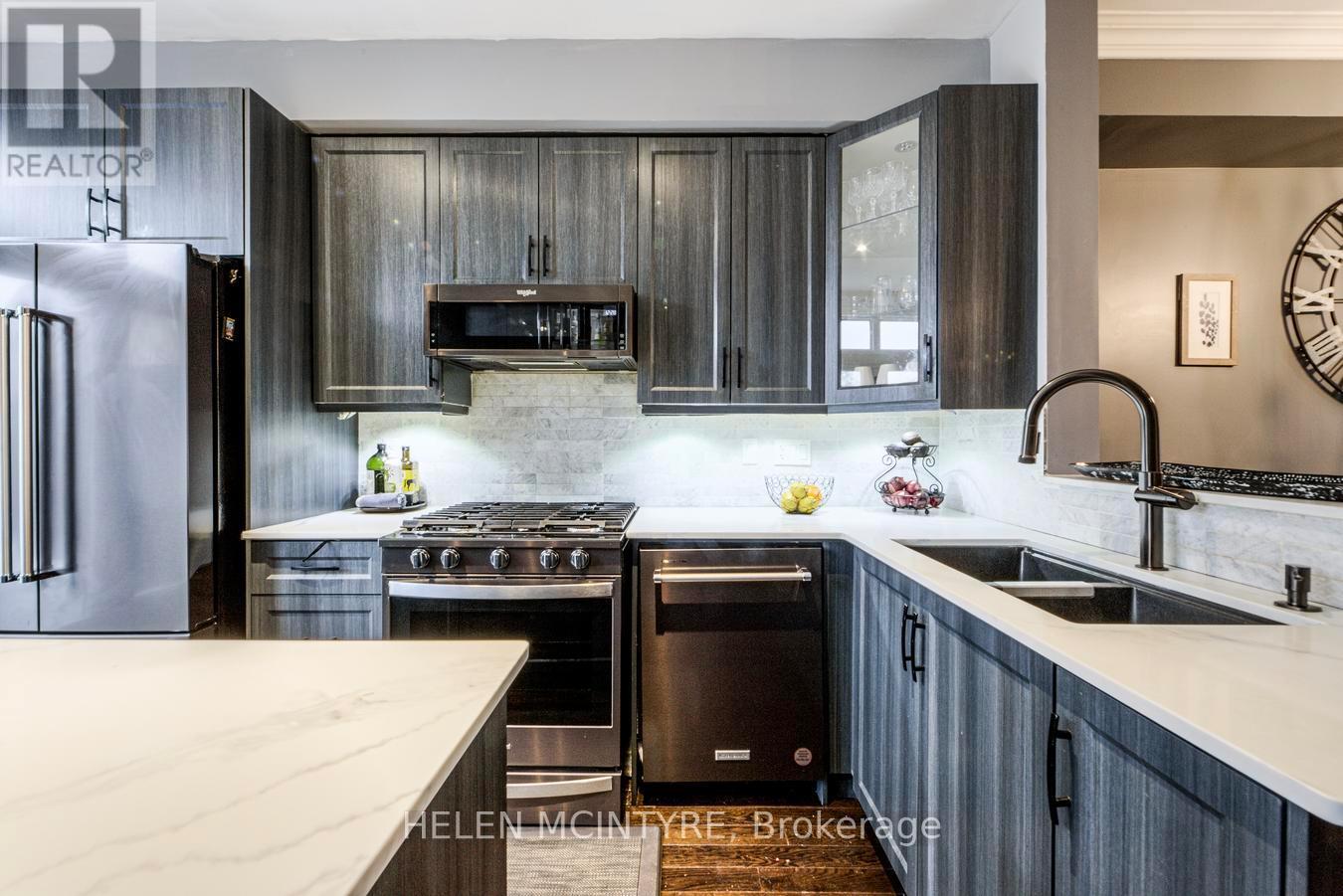 52 Cormier Heights, Toronto, Ontario  M8Z 0B5 - Photo 29 - W12808382