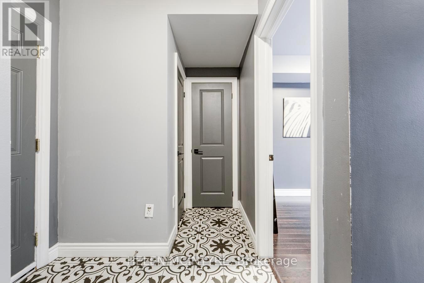 52 Cormier Heights, Toronto, Ontario  M8Z 0B5 - Photo 38 - W12808382