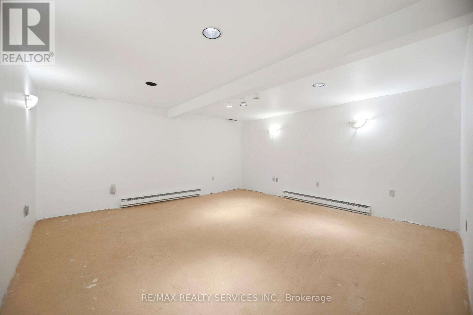 4 Huntington Court, Brampton, Ontario  L6S 1S4 - Photo 30 - W12808406