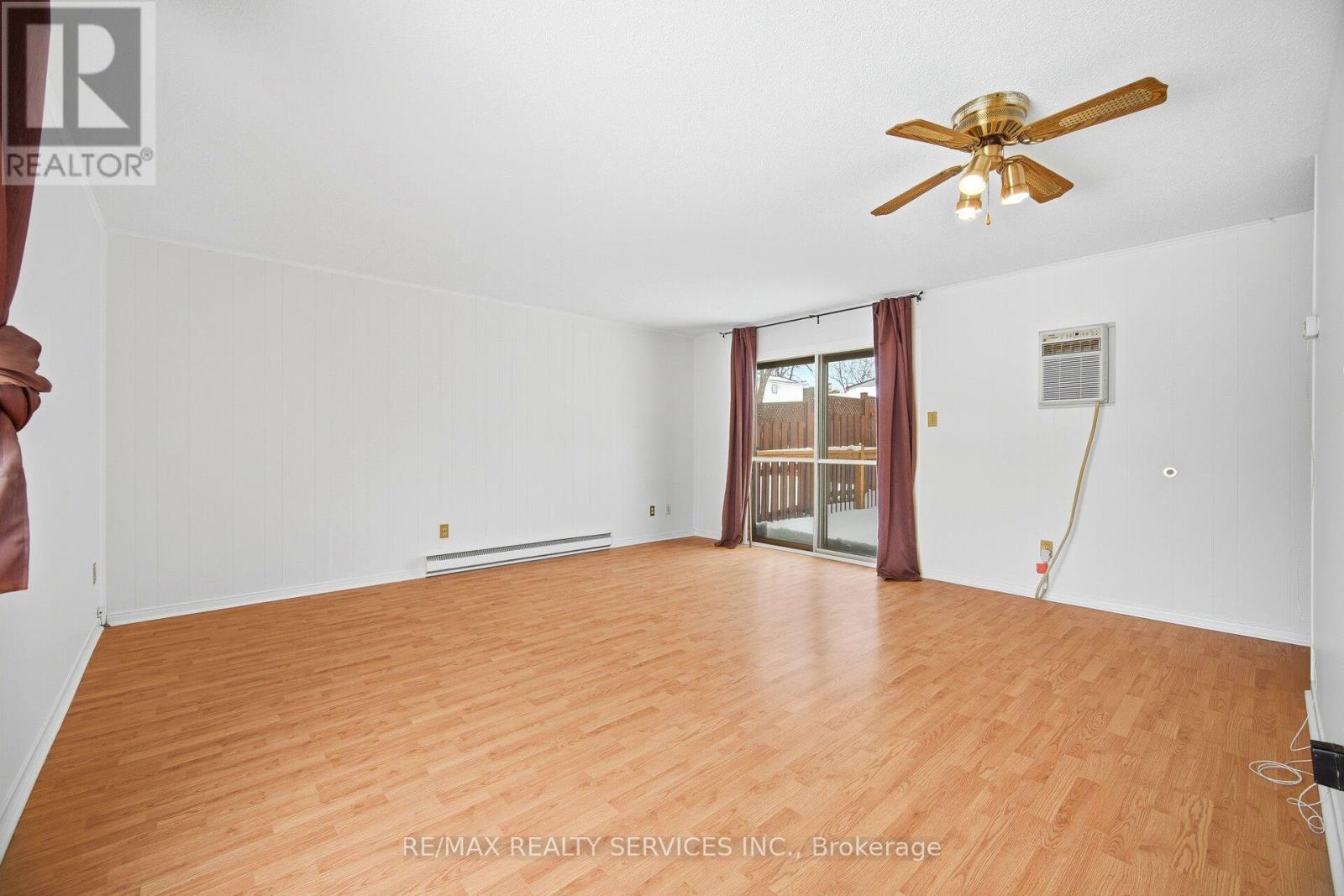 4 Huntington Court, Brampton, Ontario  L6S 1S4 - Photo 9 - W12808406