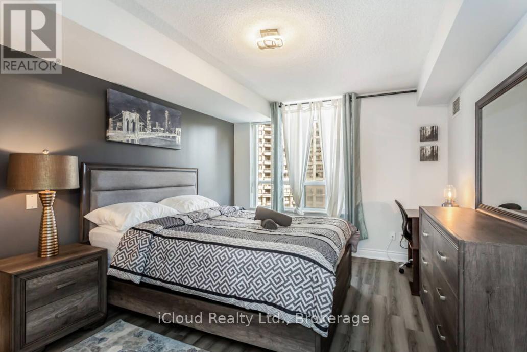 933 - 3888 Duke Of York Boulevard, Mississauga, Ontario  L5B 4P5 - Photo 12 - W12808408