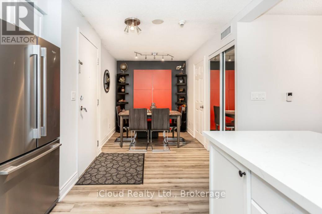 933 - 3888 Duke Of York Boulevard, Mississauga, Ontario  L5B 4P5 - Photo 9 - W12808408