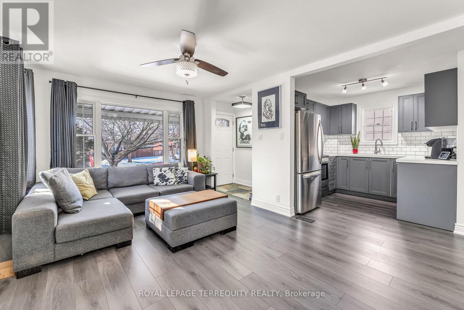 5 Acorn Avenue, Toronto, Ontario  M9B 3P7 - Photo 6 - W12800808