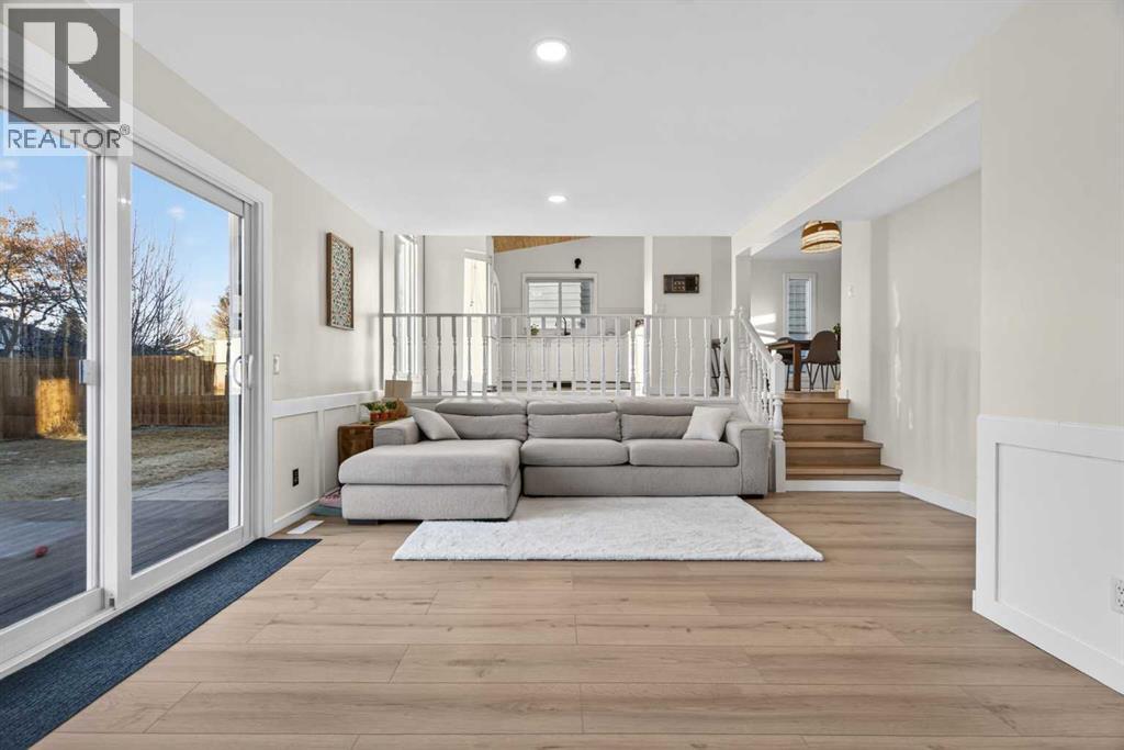 303 Woodside Place, Okotoks, Alberta  T1S 1L9 - Photo 21 - A2285284