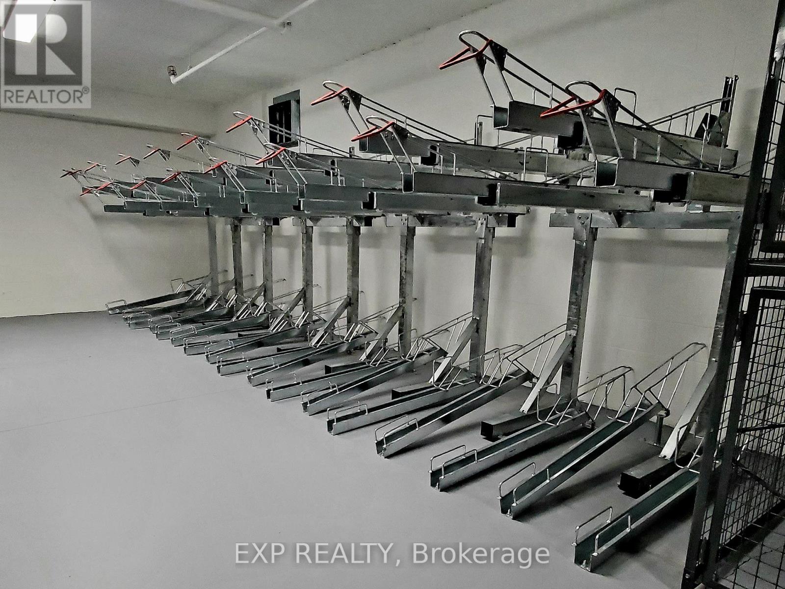 302 - 10 Lagerfeld Drive, Brampton, Ontario  L7A 0H8 - Photo 17 - W12808414