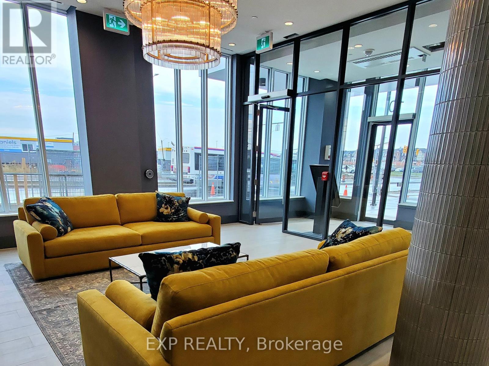 302 - 10 Lagerfeld Drive, Brampton, Ontario  L7A 0H8 - Photo 18 - W12808414