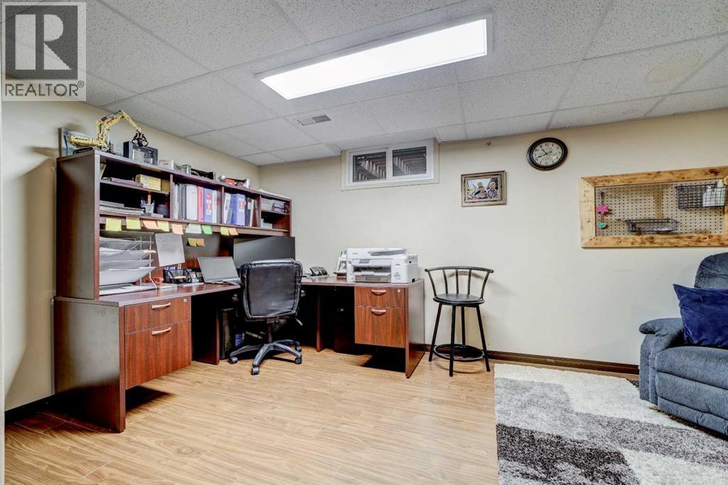 2020 25th Avenue N, Lethbridge, Alberta  T1H 4V3 - Photo 41 - A2286808