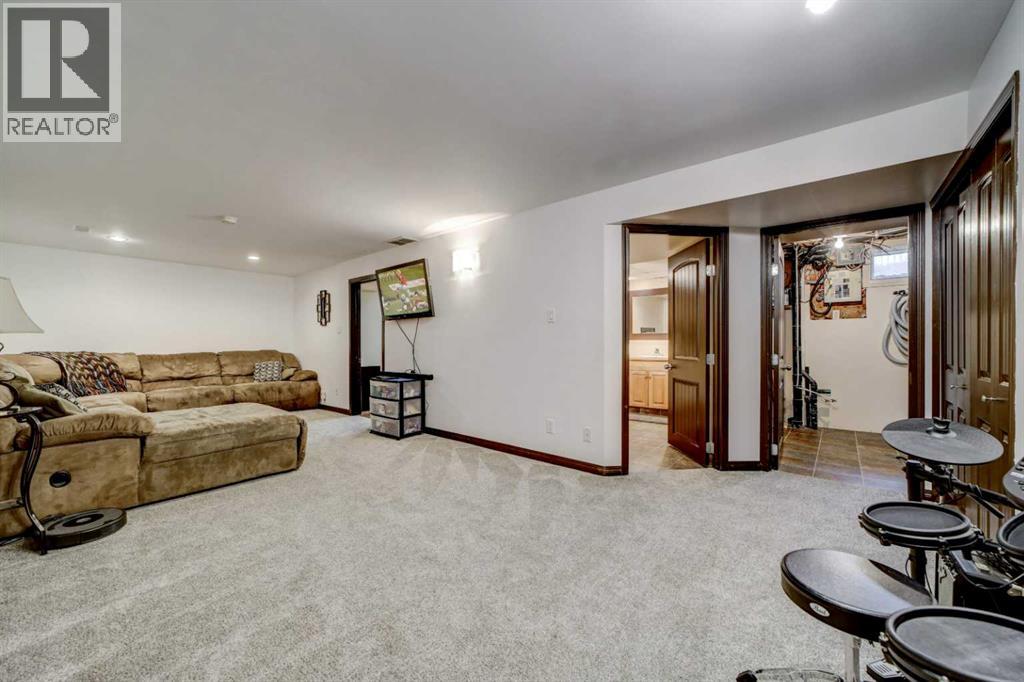 2020 25th Avenue N, Lethbridge, Alberta  T1H 4V3 - Photo 37 - A2286808