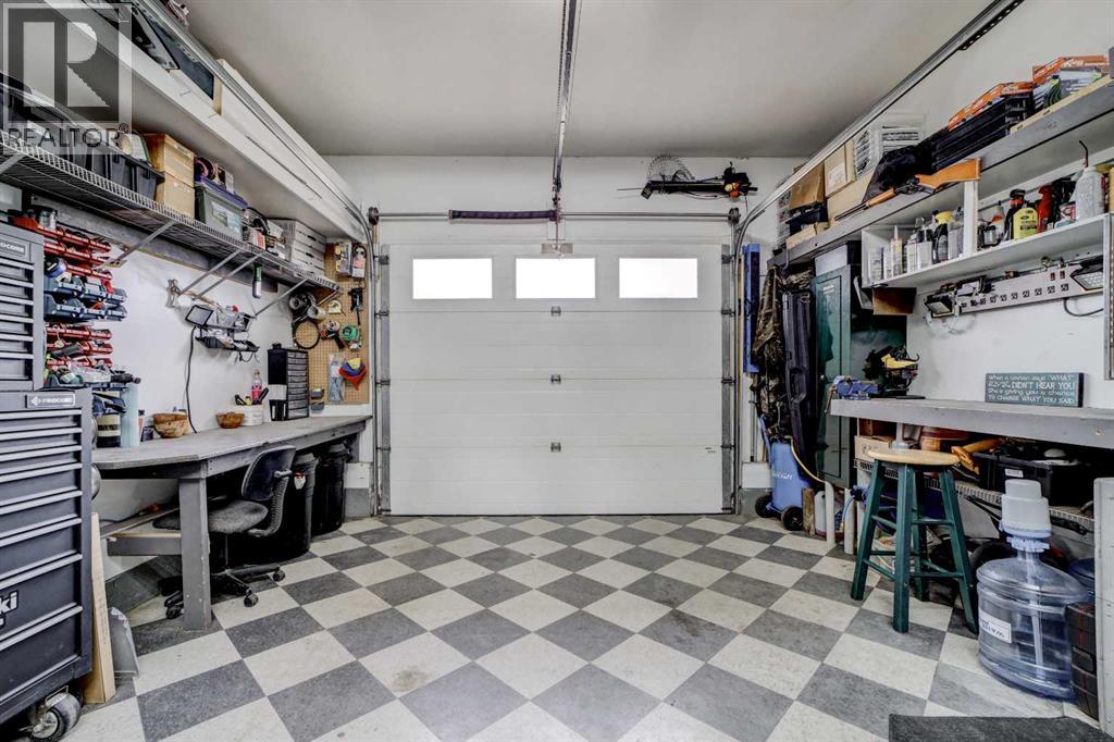 2020 25th Avenue N, Lethbridge, Alberta  T1H 4V3 - Photo 35 - A2286808