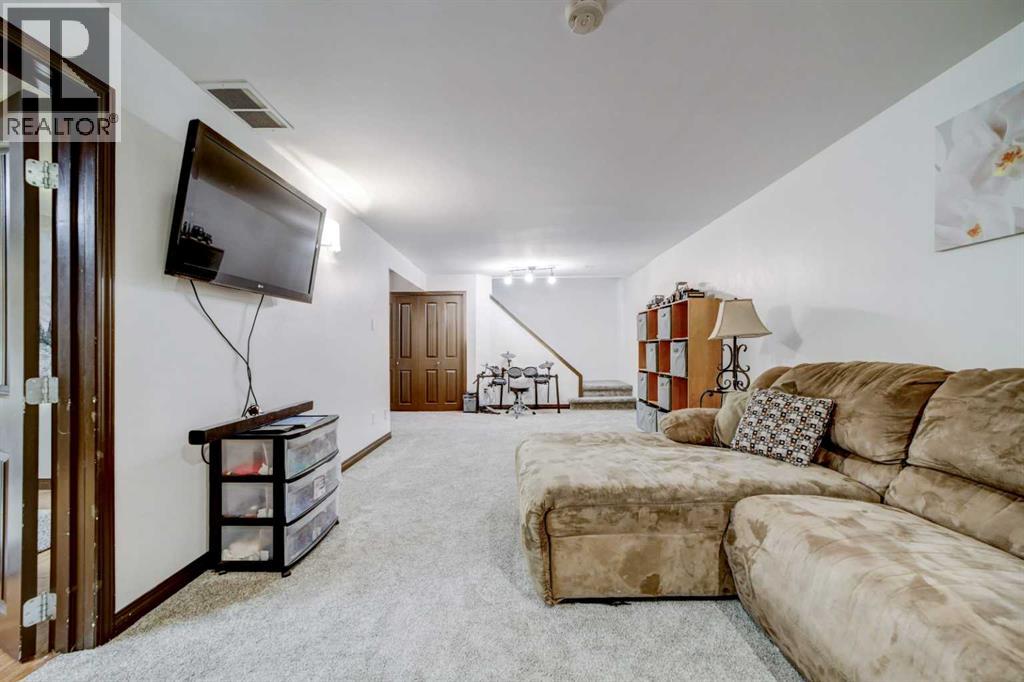 2020 25th Avenue N, Lethbridge, Alberta  T1H 4V3 - Photo 40 - A2286808