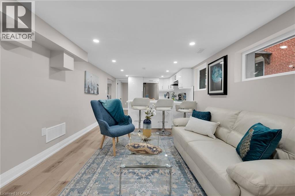 174 East 34th Street, Hamilton, Ontario  L8V 3W6 - Photo 28 - 40798756