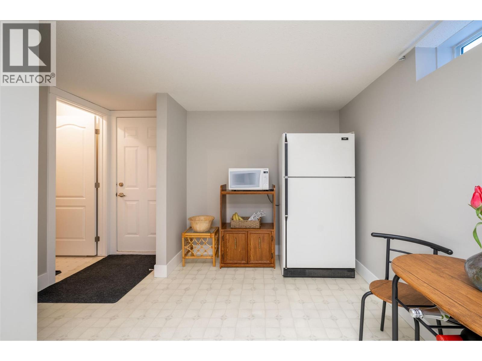 6809 Cameo Drive N, Vernon, British Columbia  V1H 1N9 - Photo 37 - 10375171