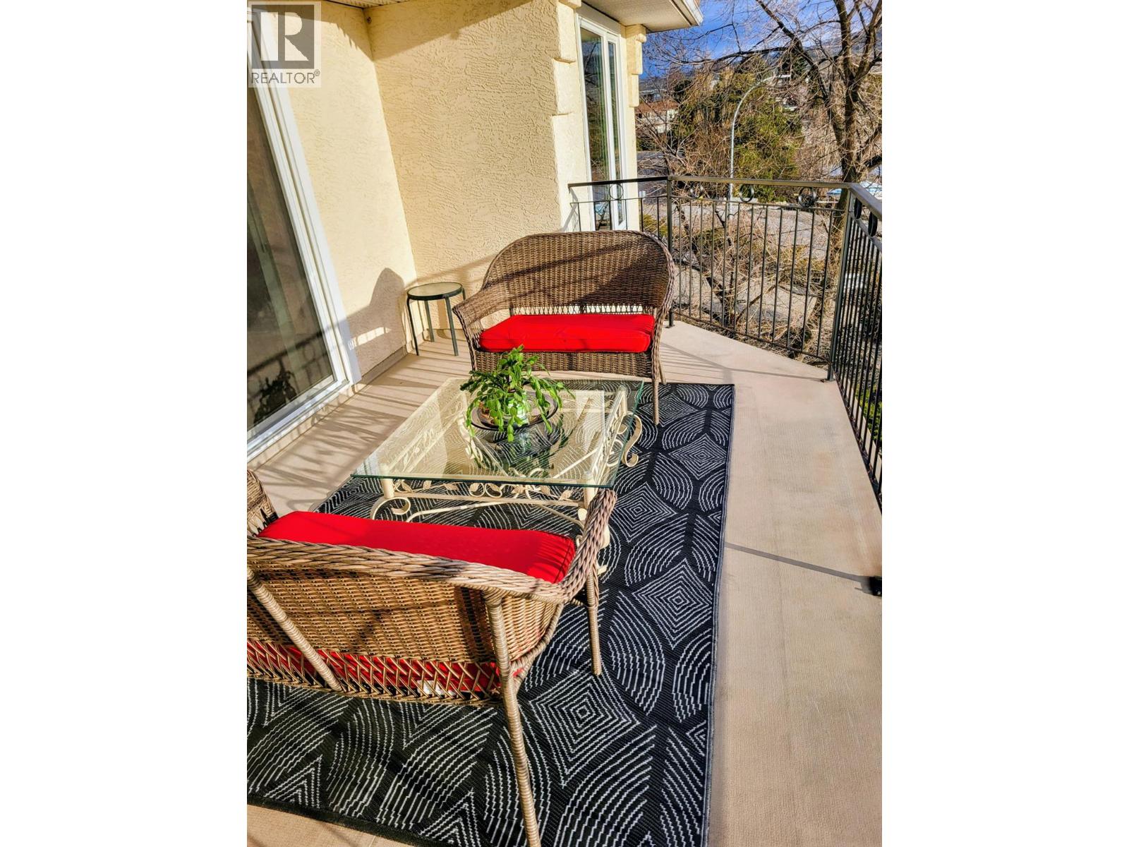 6809 Cameo Drive N, Vernon, British Columbia  V1H 1N9 - Photo 15 - 10375171