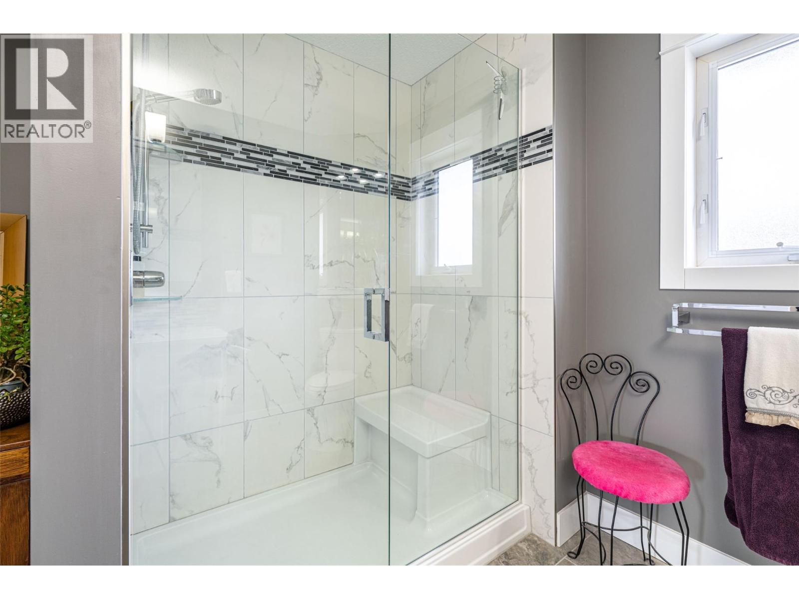 6809 Cameo Drive N, Vernon, British Columbia  V1H 1N9 - Photo 62 - 10375171