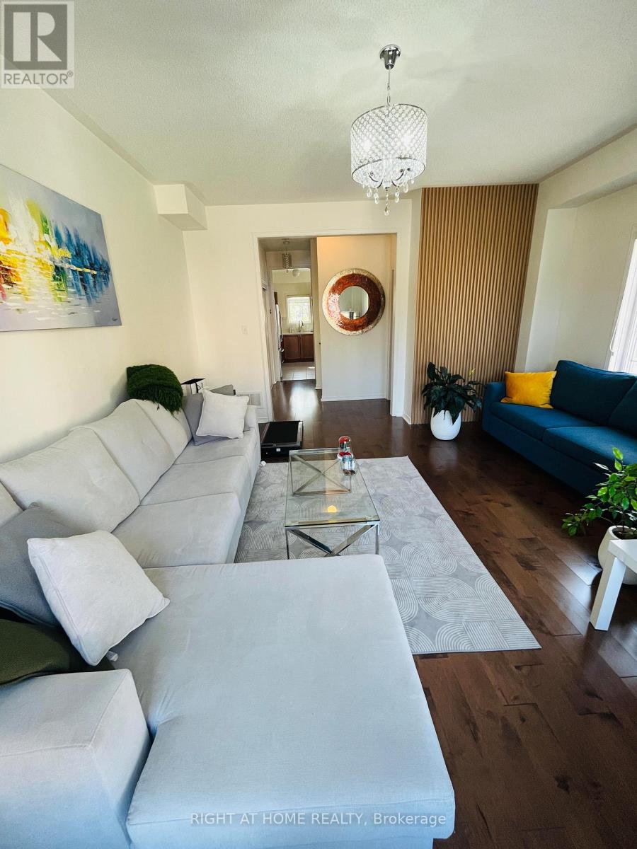 230 - 435 Hensall Circle, Mississauga, Ontario  L5A 4P1 - Photo 2 - W12808432