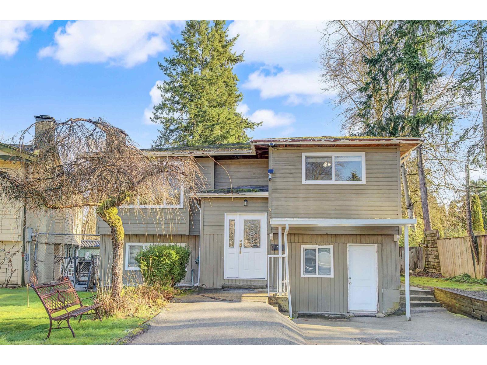 8076 139a Street, Surrey, British Columbia  V3W 8P6 - Photo 3 - R3091392