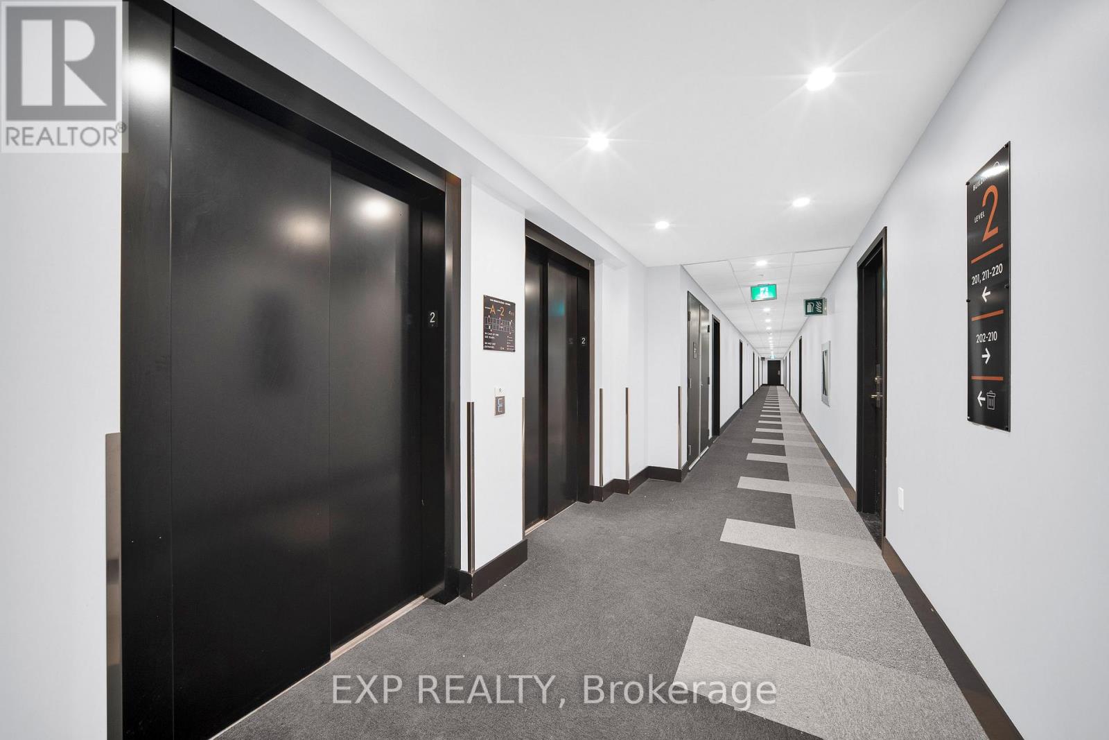 220 - 1350 Hemlock Road, Ottawa, Ontario  K1K 5C2 - Photo 6 - X12808462