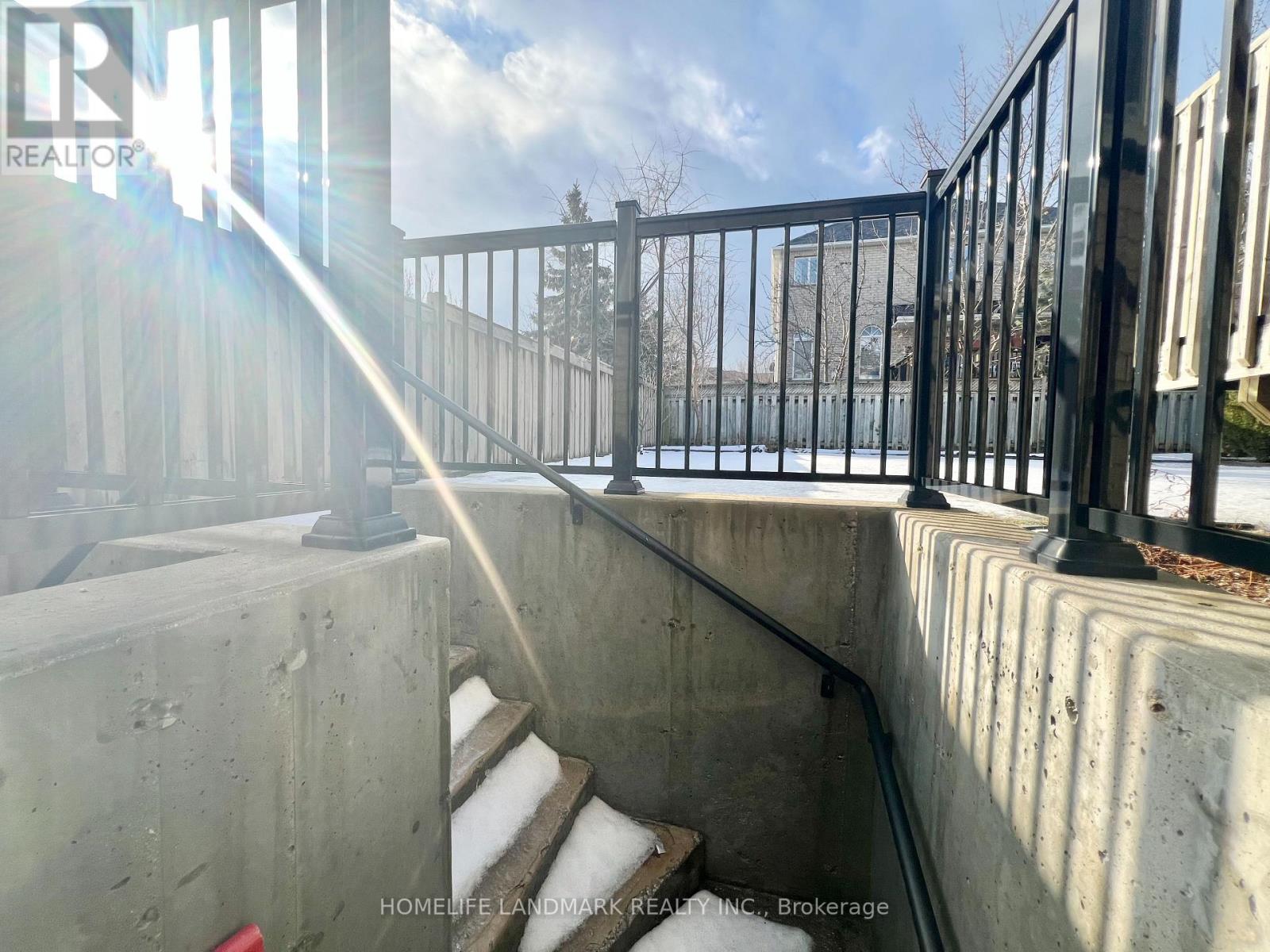 18 Fountain Court, Richmond Hill, Ontario  L4S 2K4 - Photo 11 - N12807018