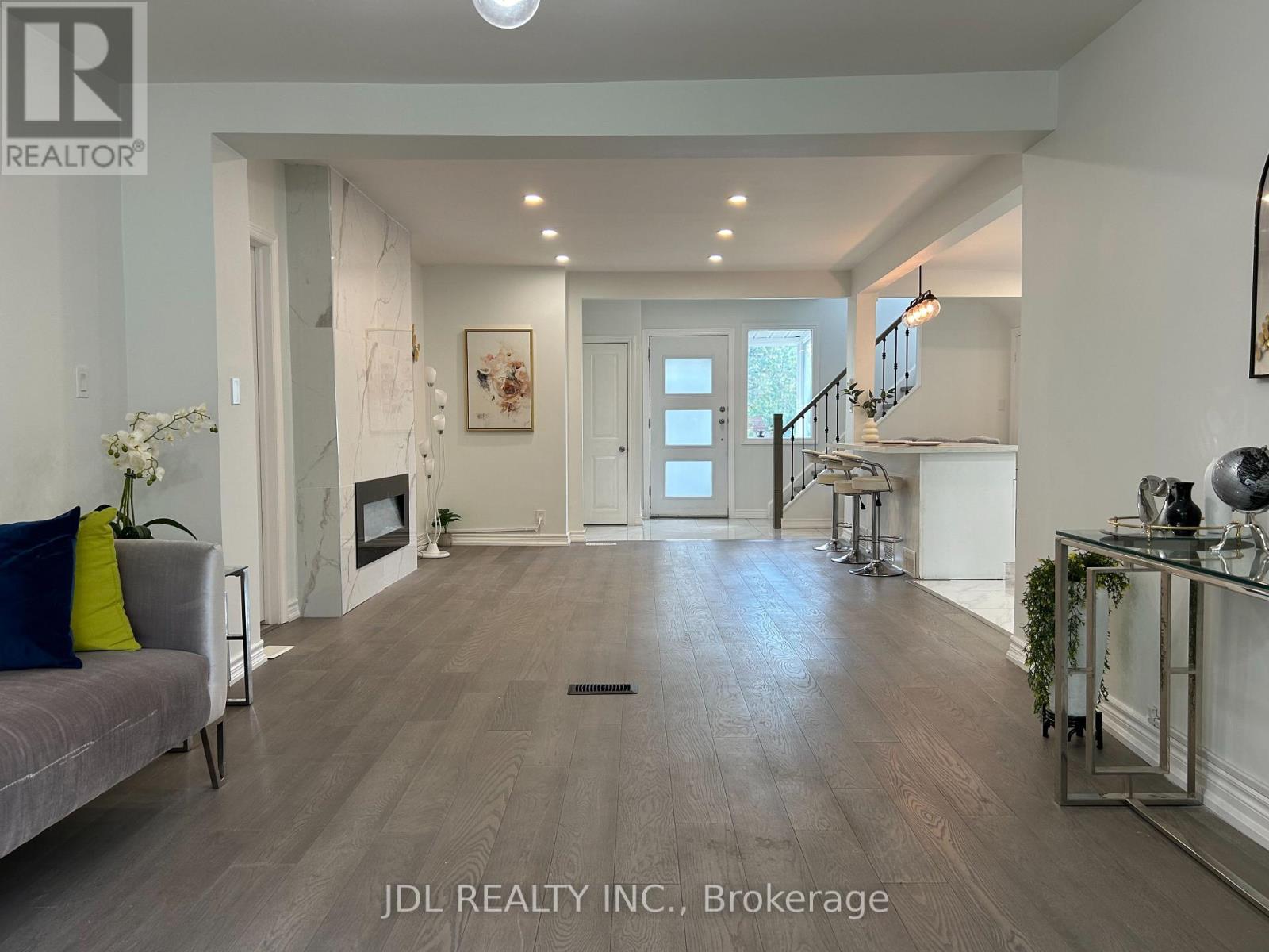 18 Cadillac Ave Avenue, Toronto, Ontario  M3H 1R9 - Photo 4 - C12808446