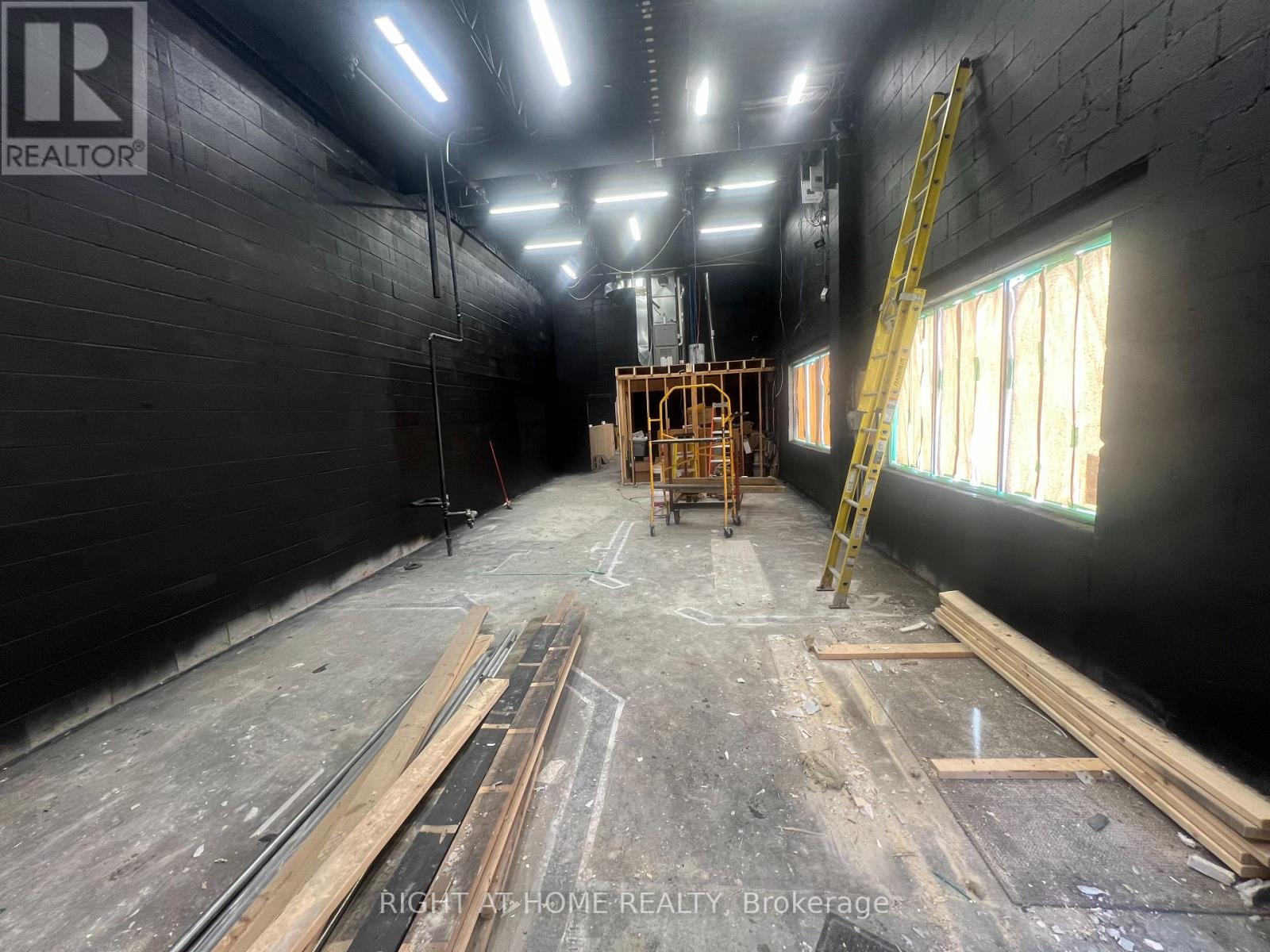 126 - 1895 Clements Road, Pickering, Ontario  L1W 3V5 - Photo 2 - E12808474