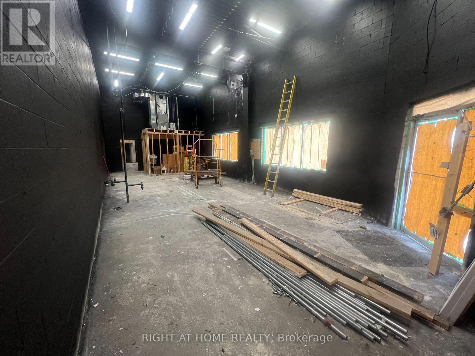 126 - 1895 Clements Road, Pickering, Ontario  L1W 3V5 - Photo 3 - E12808474