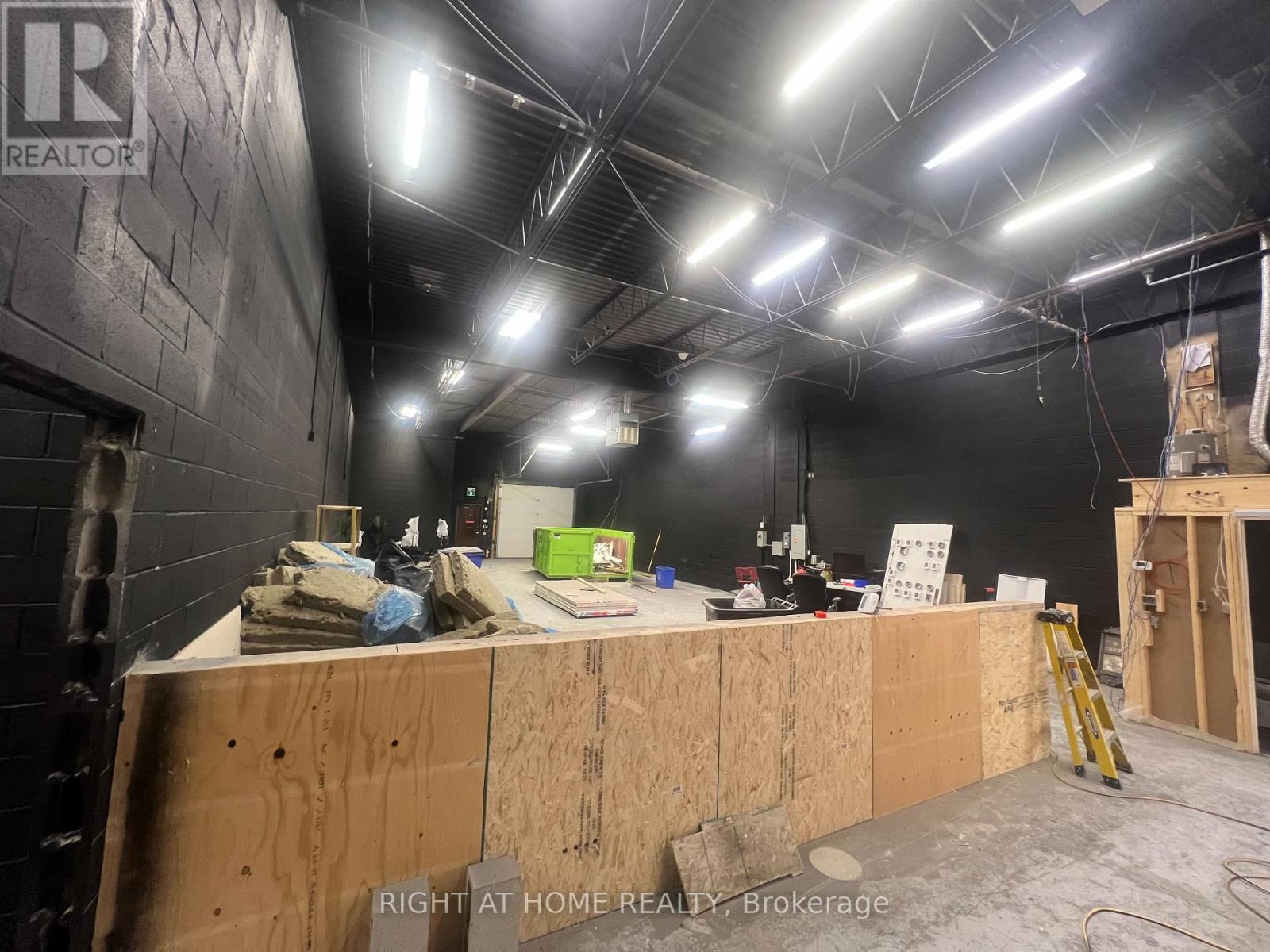 127 - 1895 Clements Road, Pickering, Ontario  L1W 3V5 - Photo 3 - E12808476