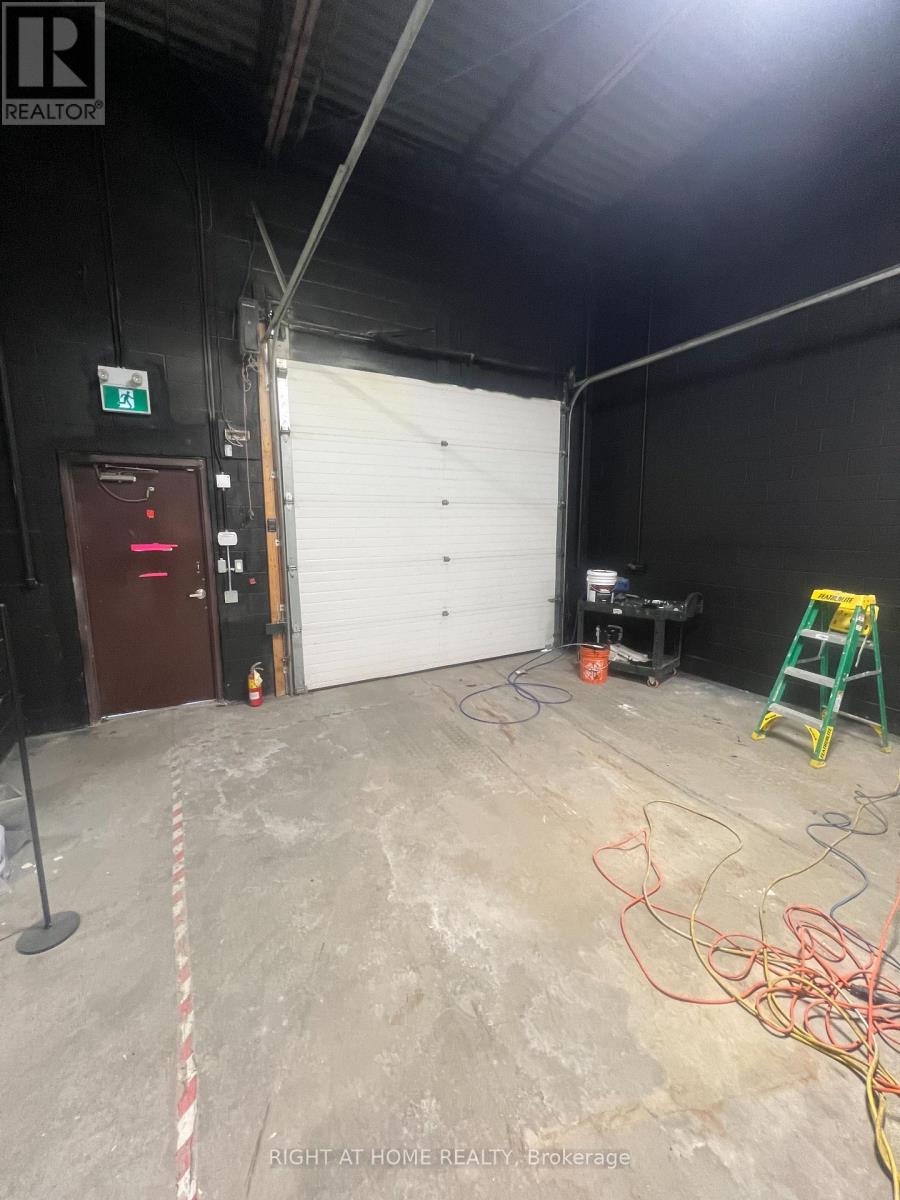 127 - 1895 Clements Road, Pickering, Ontario  L1W 3V5 - Photo 5 - E12808476