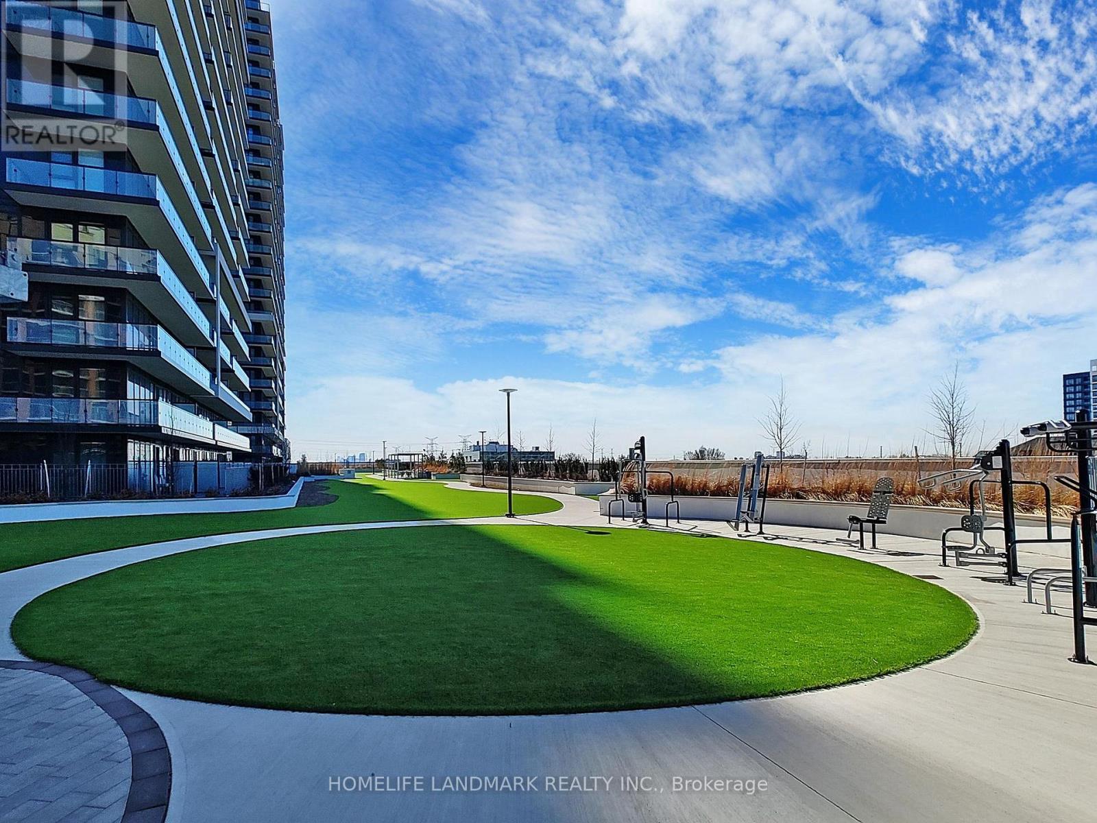 715 - 85 Oneida Crescent, Richmond Hill, Ontario  L4B 0A6 - Photo 9 - N12808470