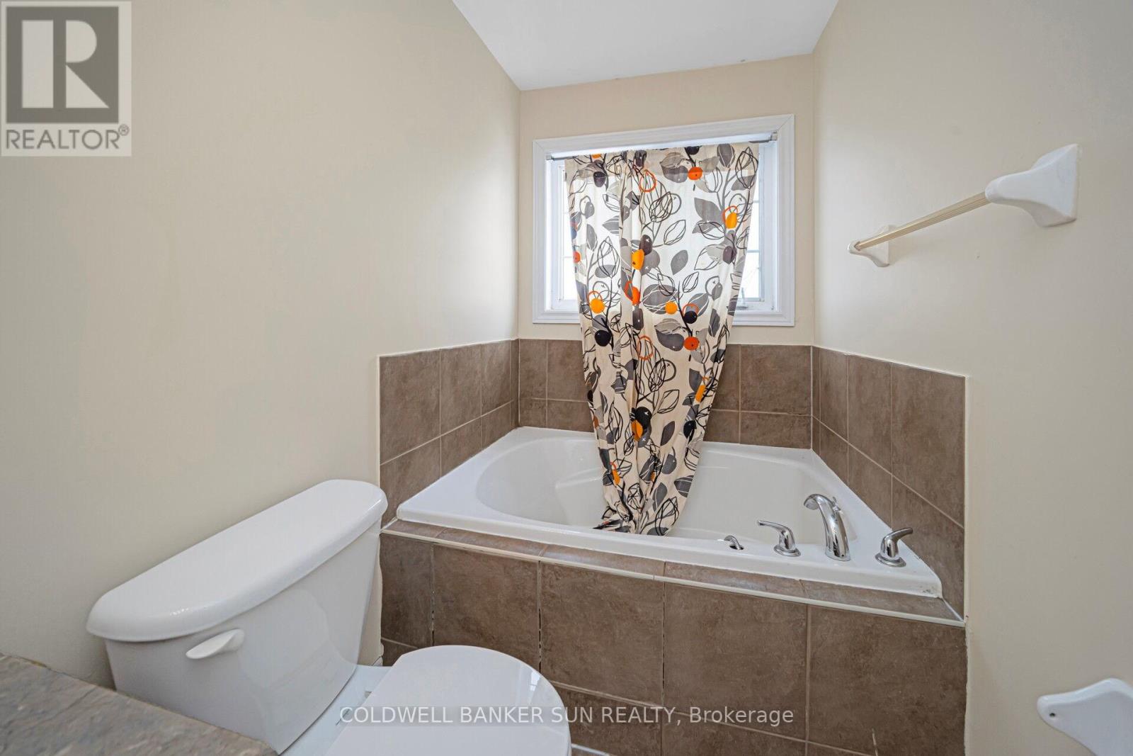 146 Crystalview Crescent, Brampton, Ontario  L6P 2R8 - Photo 27 - W12808458