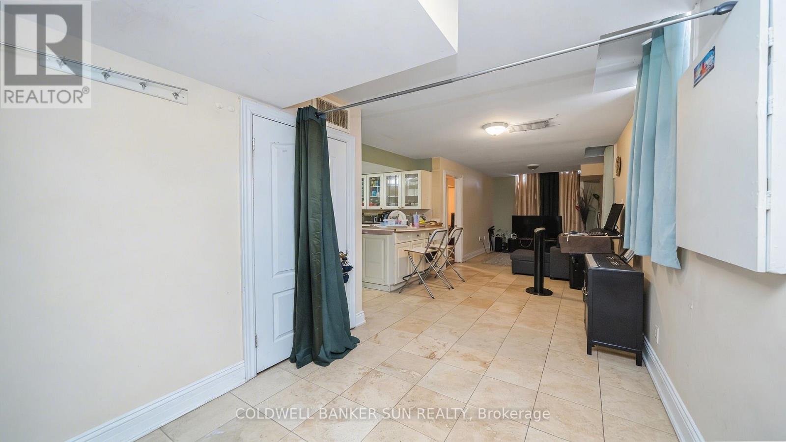 146 Crystalview Crescent, Brampton, Ontario  L6P 2R8 - Photo 38 - W12808458