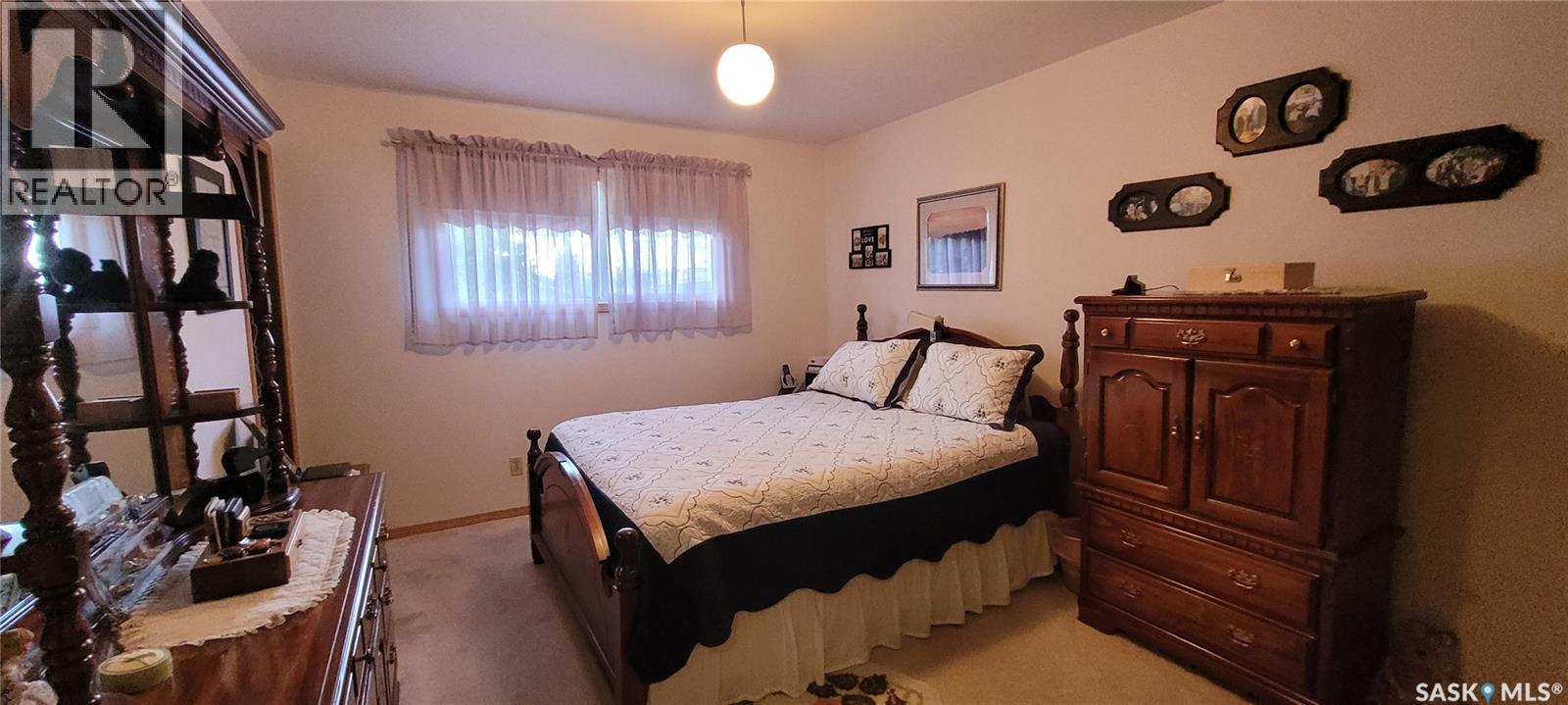 617 3rd Street W, Meadow Lake, Saskatchewan  S9X 1C1 - Photo 10 - SK015388