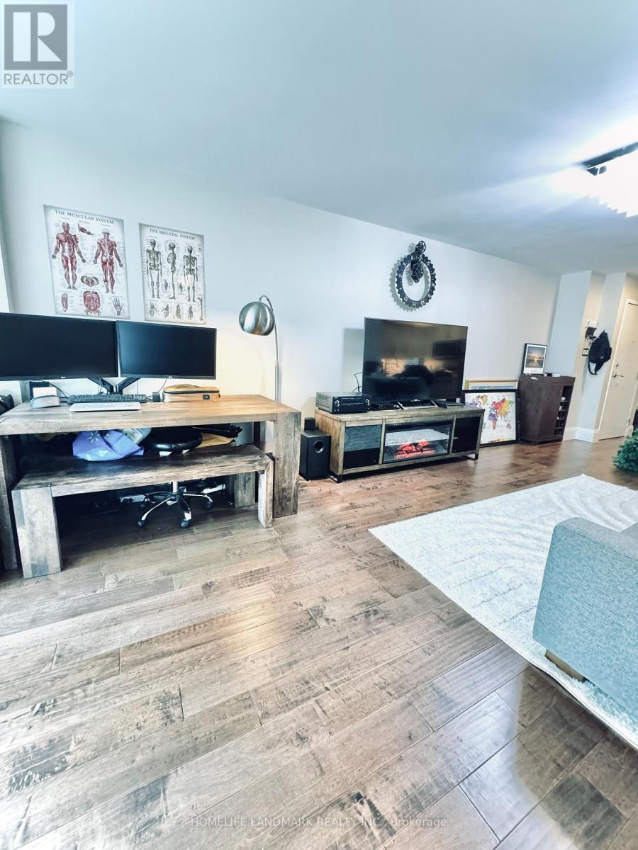 408 - 10 Queens Quay W, Toronto, Ontario  M5J 2R9 - Photo 4 - C12808512