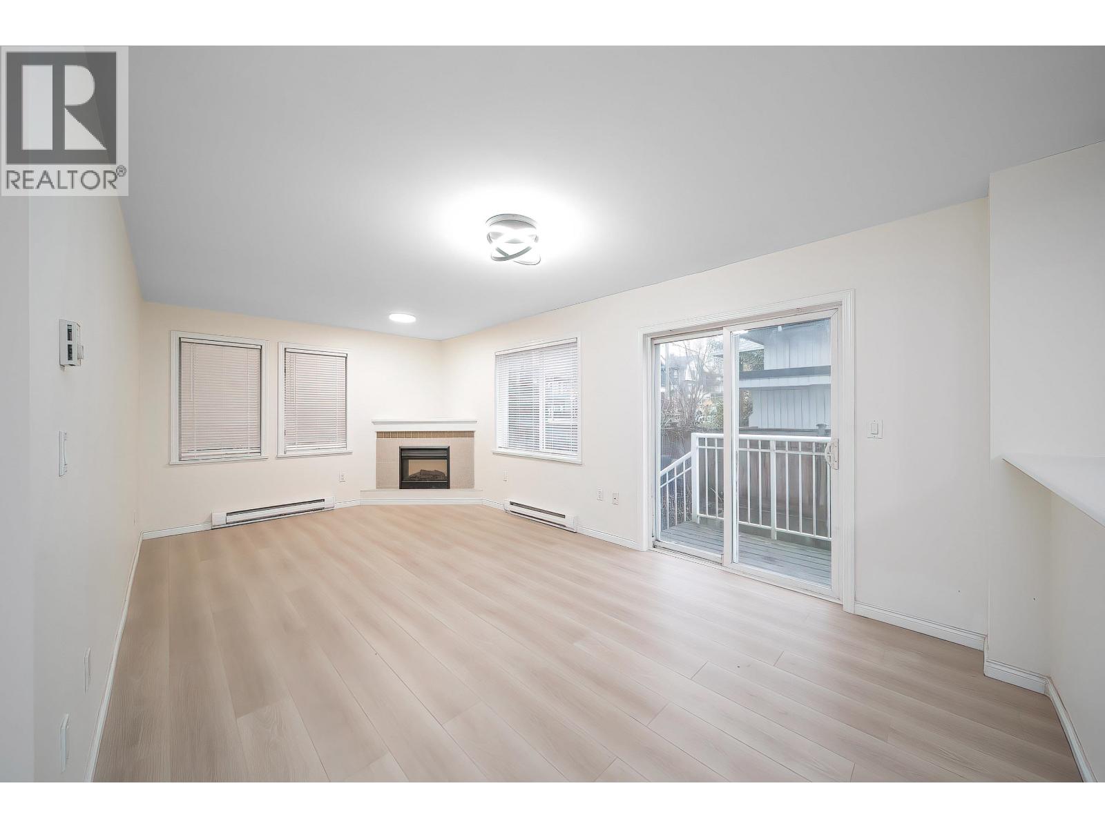 03 7128 17th Avenue, Burnaby, British Columbia  V3N 1K7 - Photo 4 - R3071582