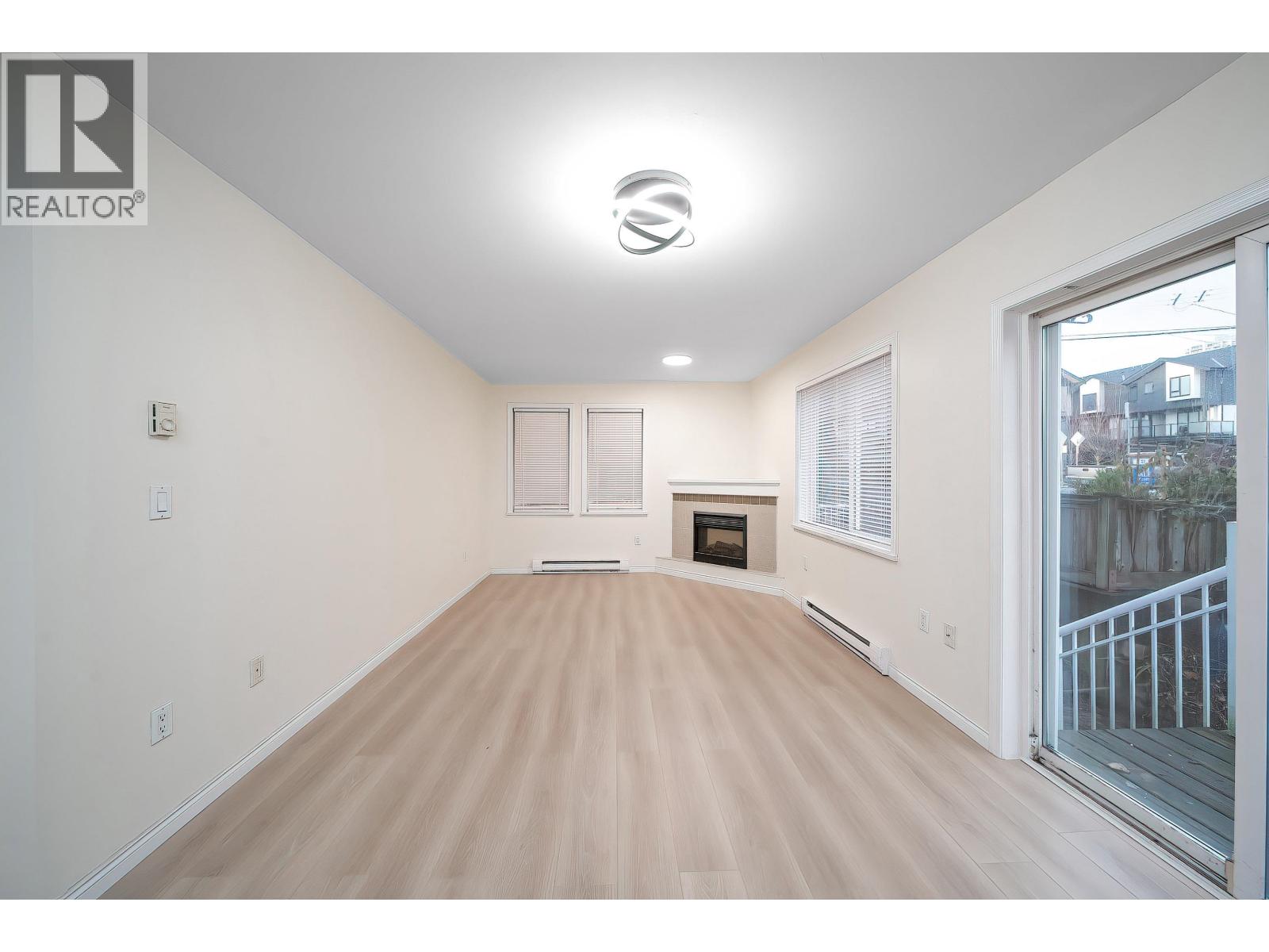 03 7128 17th Avenue, Burnaby, British Columbia  V3N 1K7 - Photo 6 - R3071582