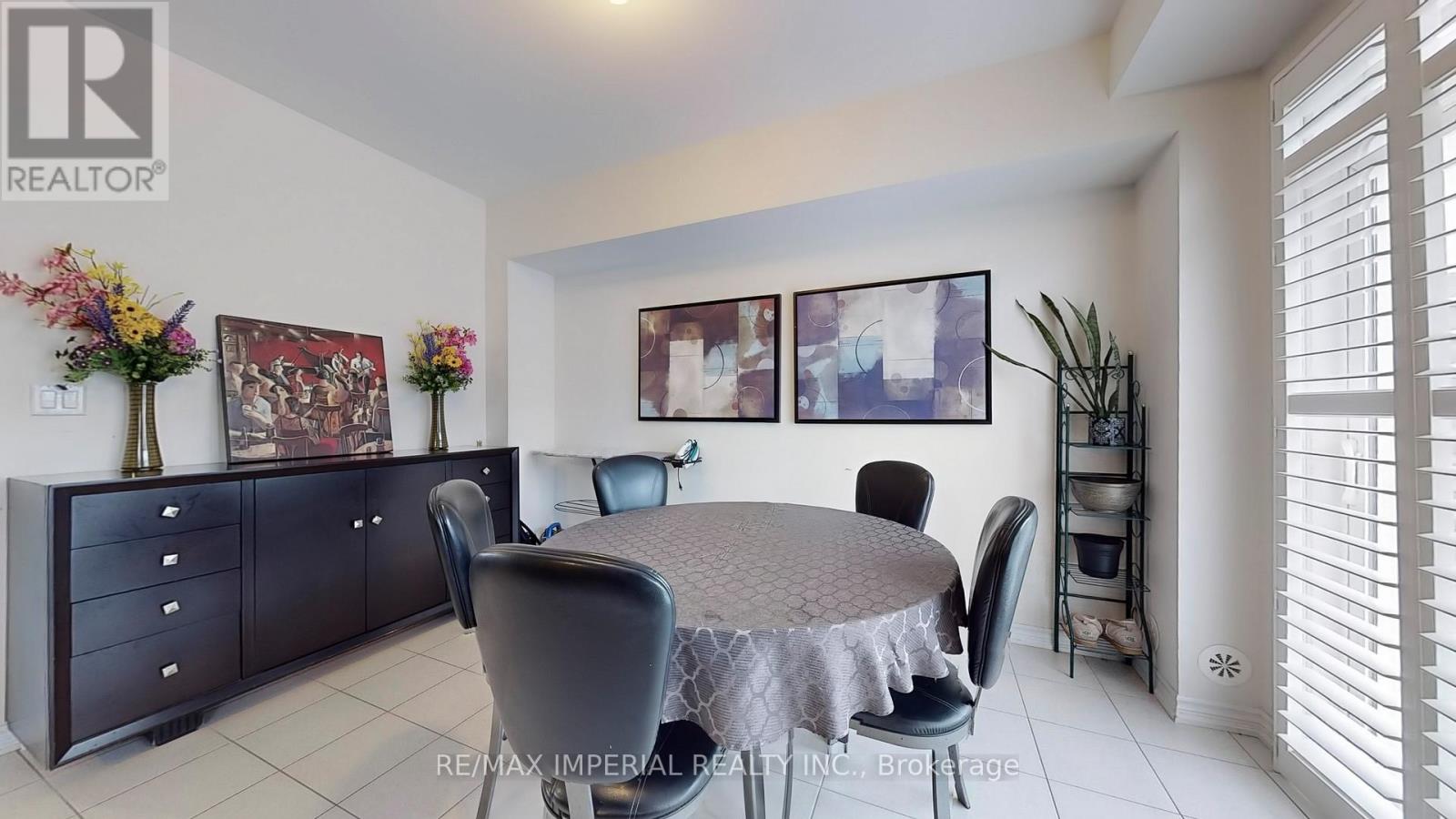 7 Cornerside Way, Whitby, Ontario  L1M 0L8 - Photo 11 - E12808506