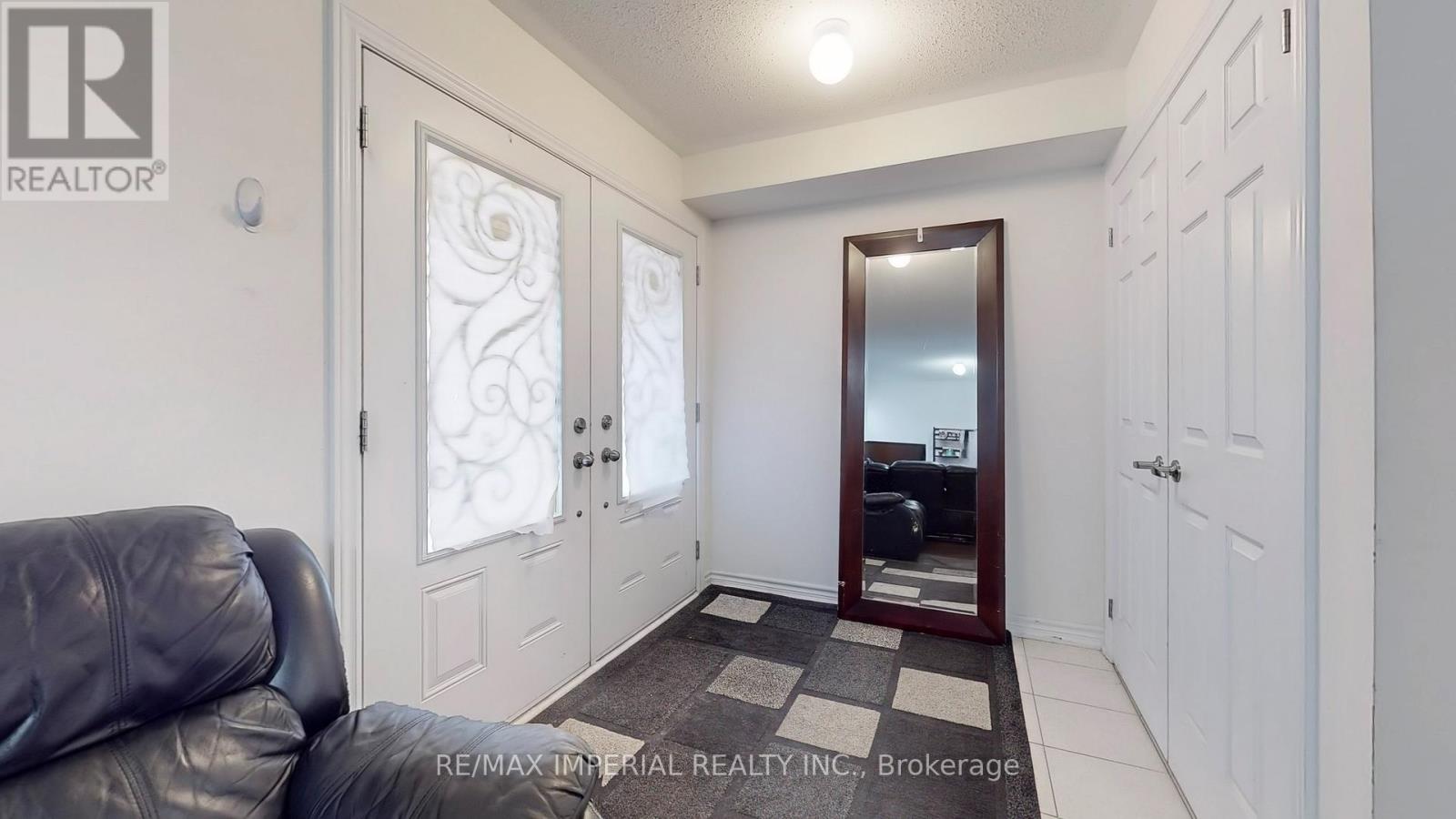 7 Cornerside Way, Whitby, Ontario  L1M 0L8 - Photo 2 - E12808506