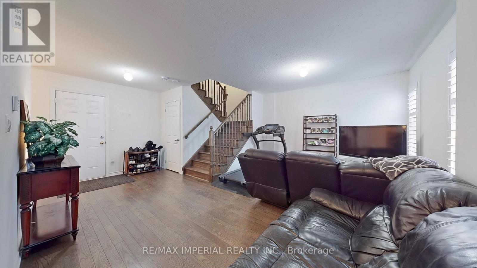 7 Cornerside Way, Whitby, Ontario  L1M 0L8 - Photo 3 - E12808506