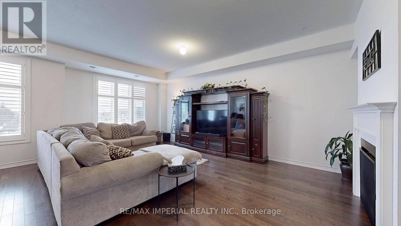 7 Cornerside Way, Whitby, Ontario  L1M 0L8 - Photo 7 - E12808506