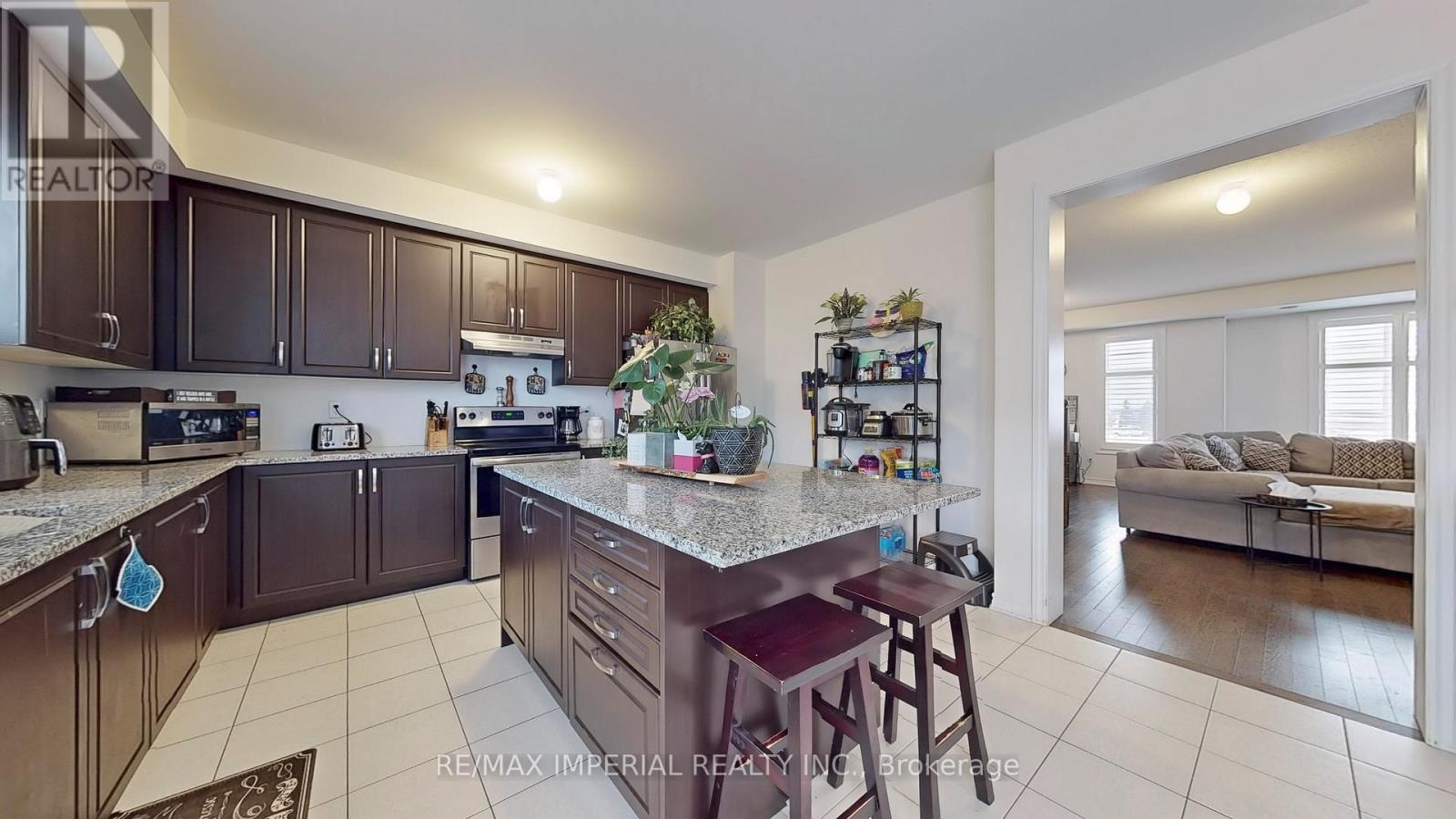 7 Cornerside Way, Whitby, Ontario  L1M 0L8 - Photo 9 - E12808506